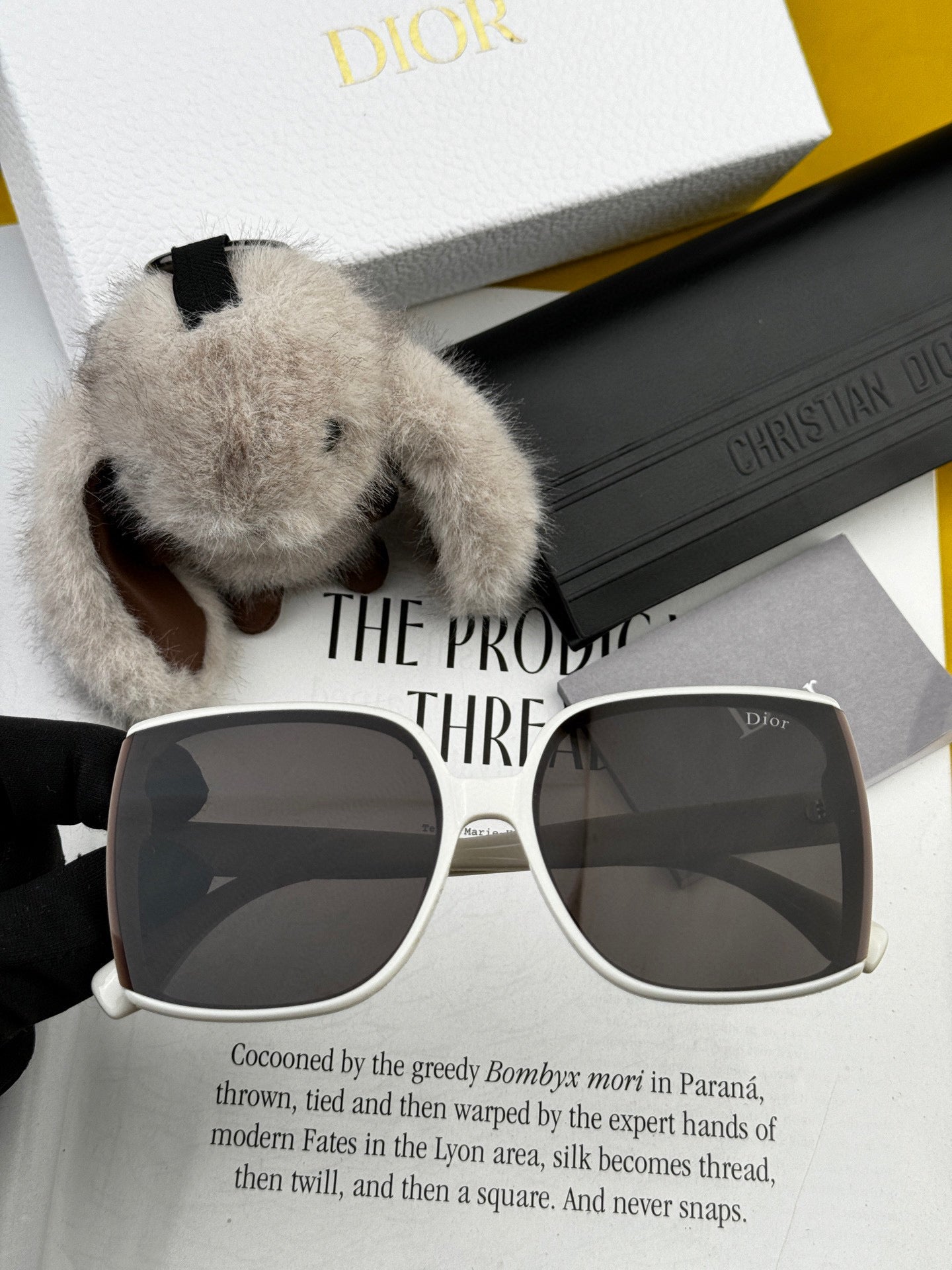 MONTAIGNE SUNGLASS CD3311 IN ACETATE