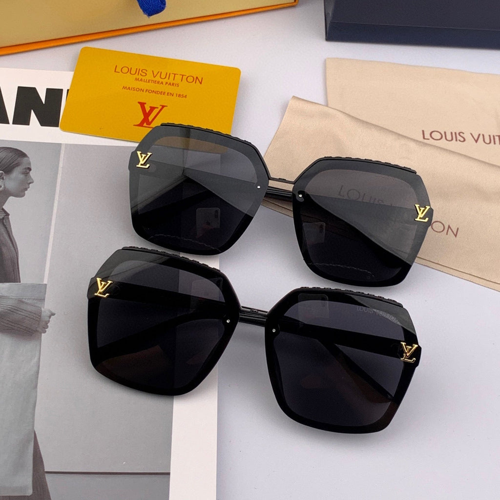 SQUARE SUNGLASSES L30157 IN BLACK ACETATE MONOGRAM LOGO