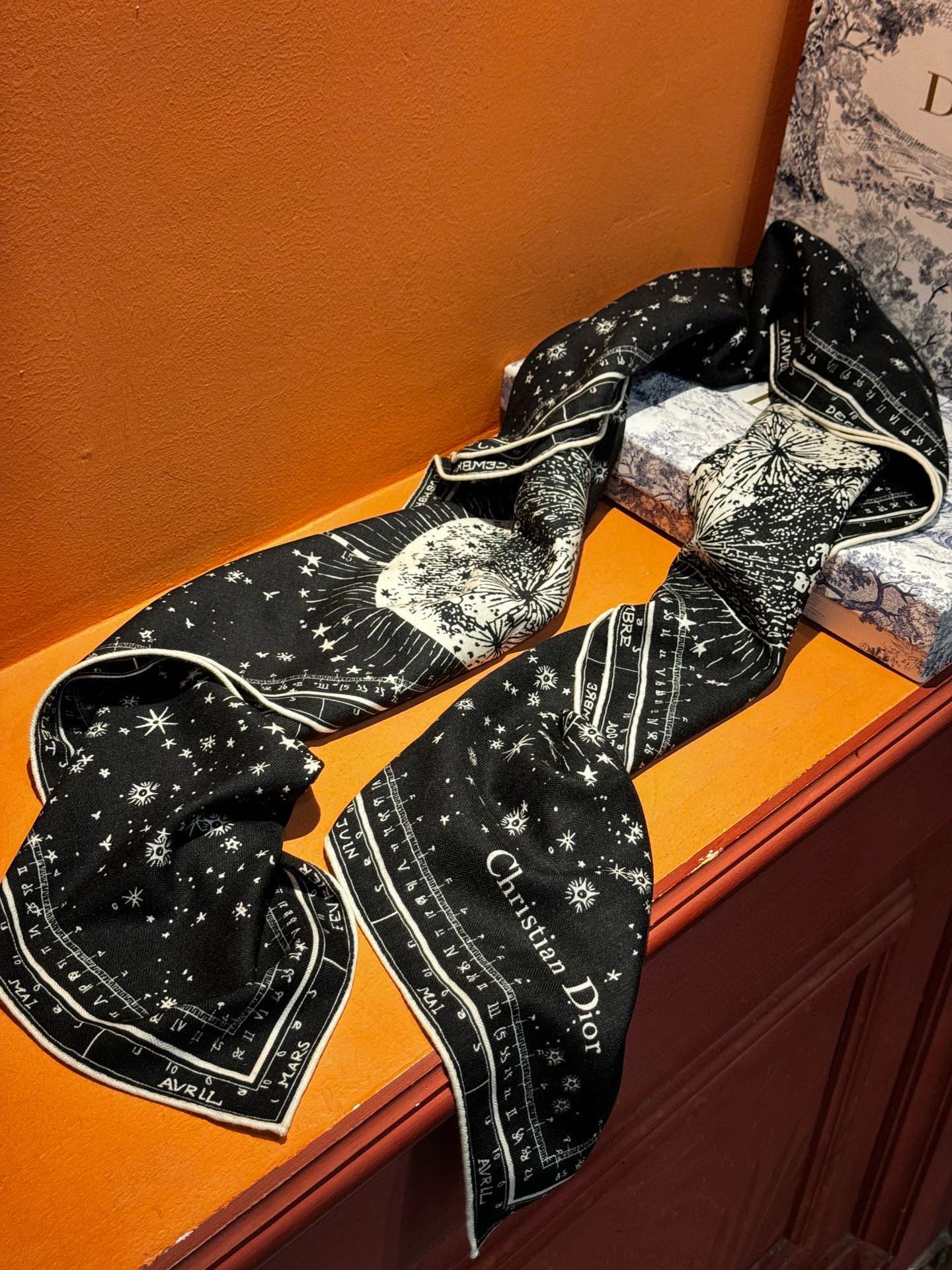 DIOR SCARF 140 CM IN SILK-CASHMERE BLEND 735816