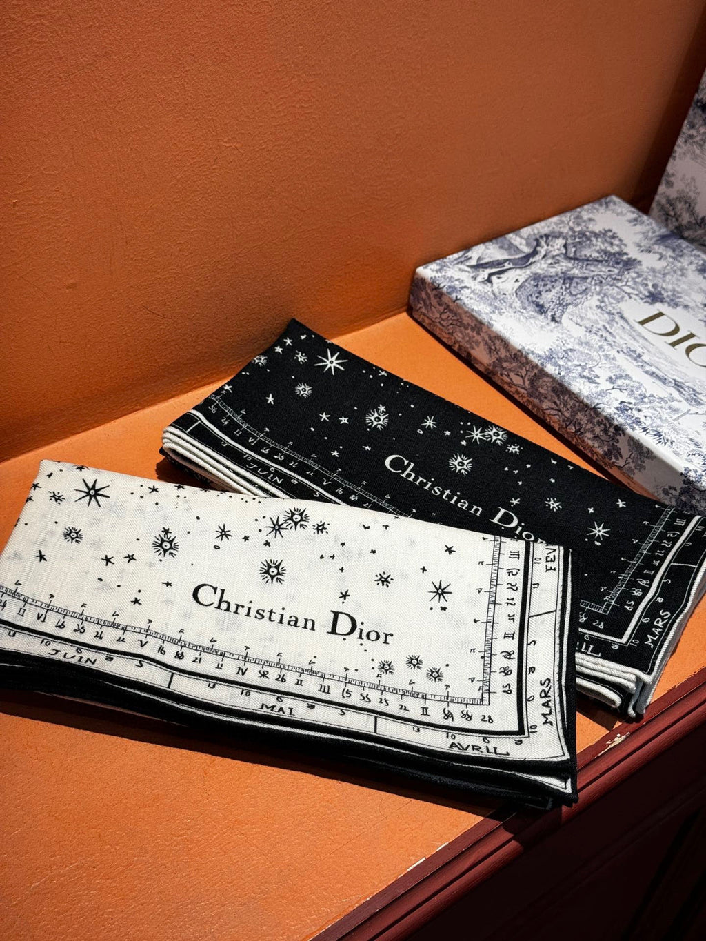 DIOR SCARF 140 CM IN SILK-CASHMERE BLEND 735816