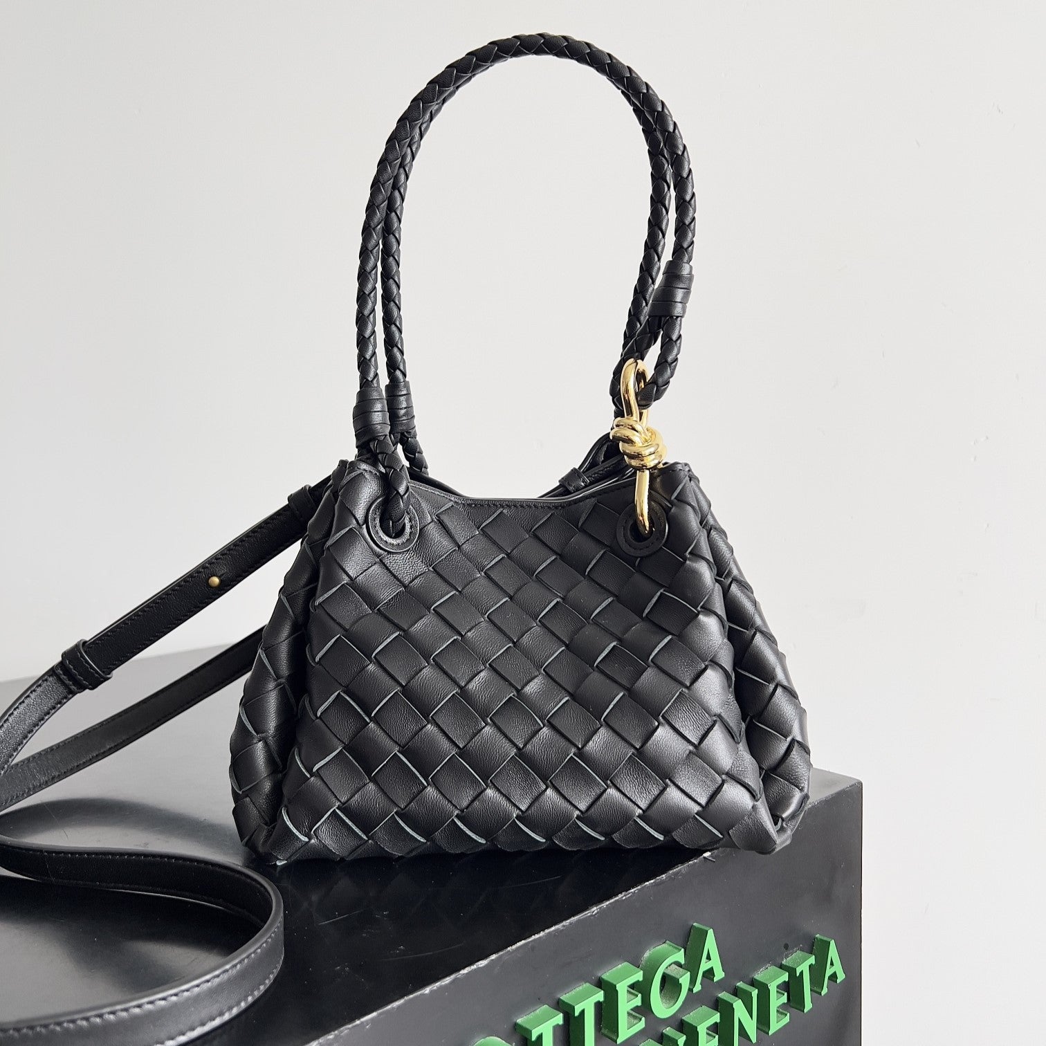 BV Small Parachute 21 Black Lambskin Ghw