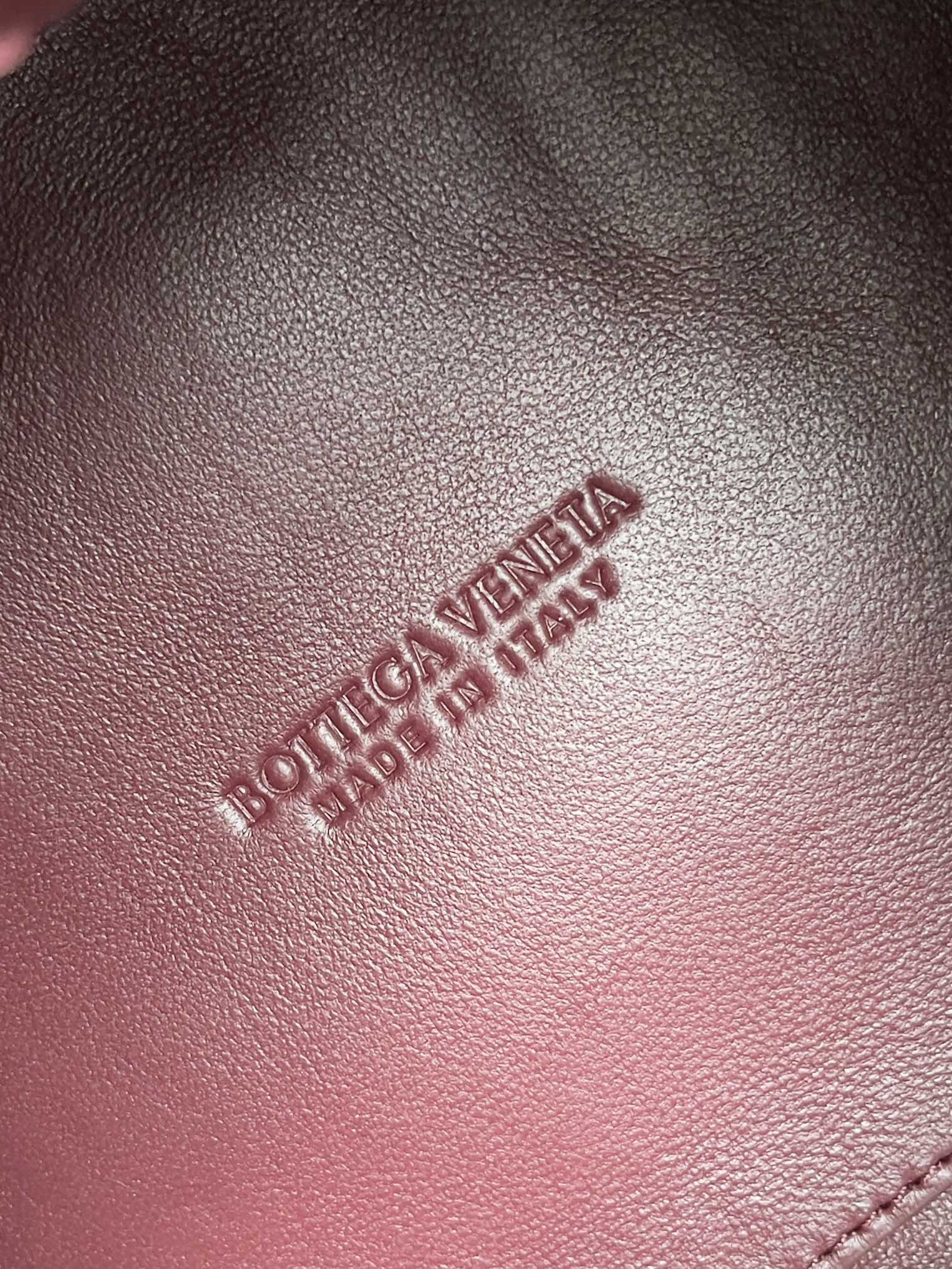 BV Small Parachute 21 Burgundy Lambskin Ghw