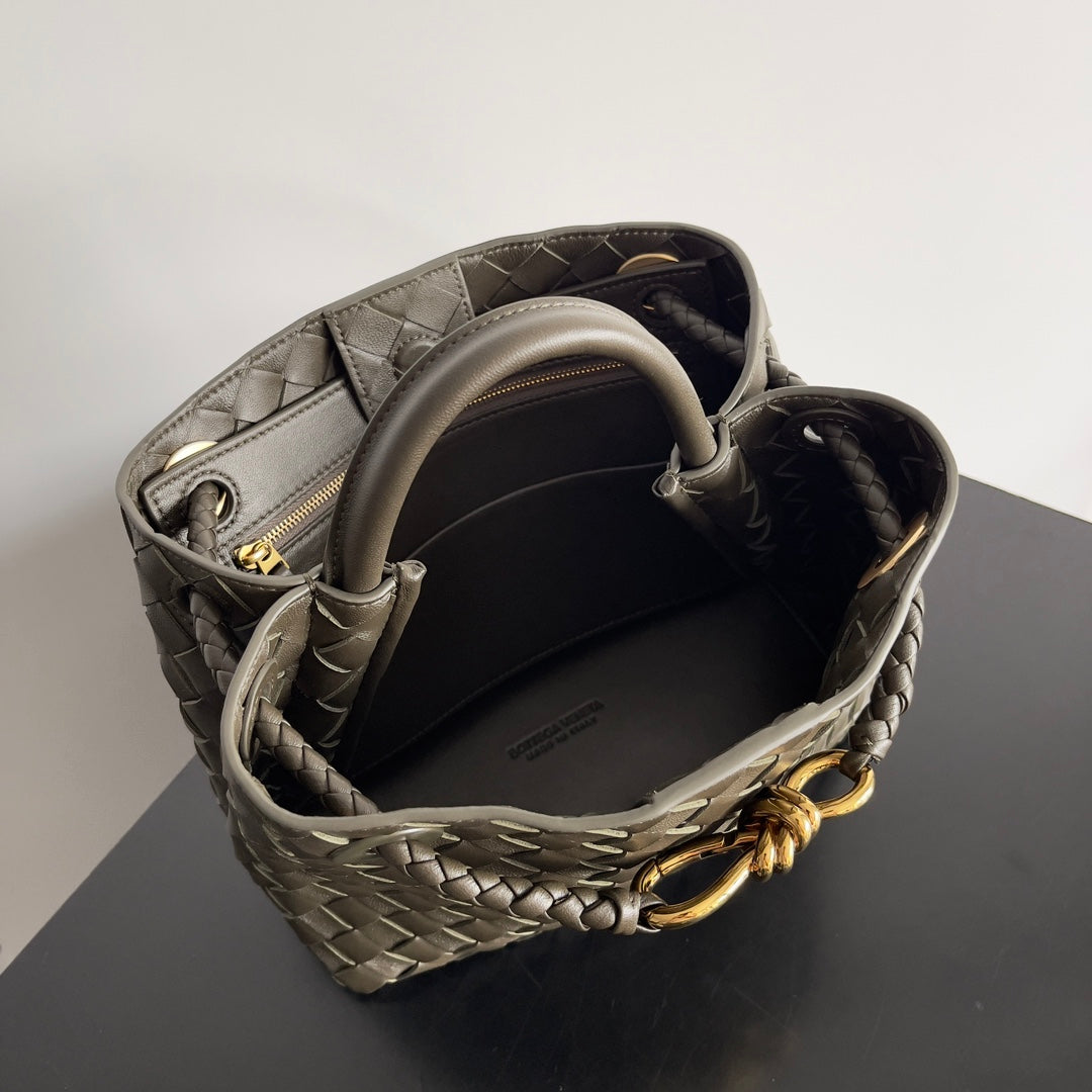 SMALL ANDIAMO 25 IN KAKI LAMBSKIN