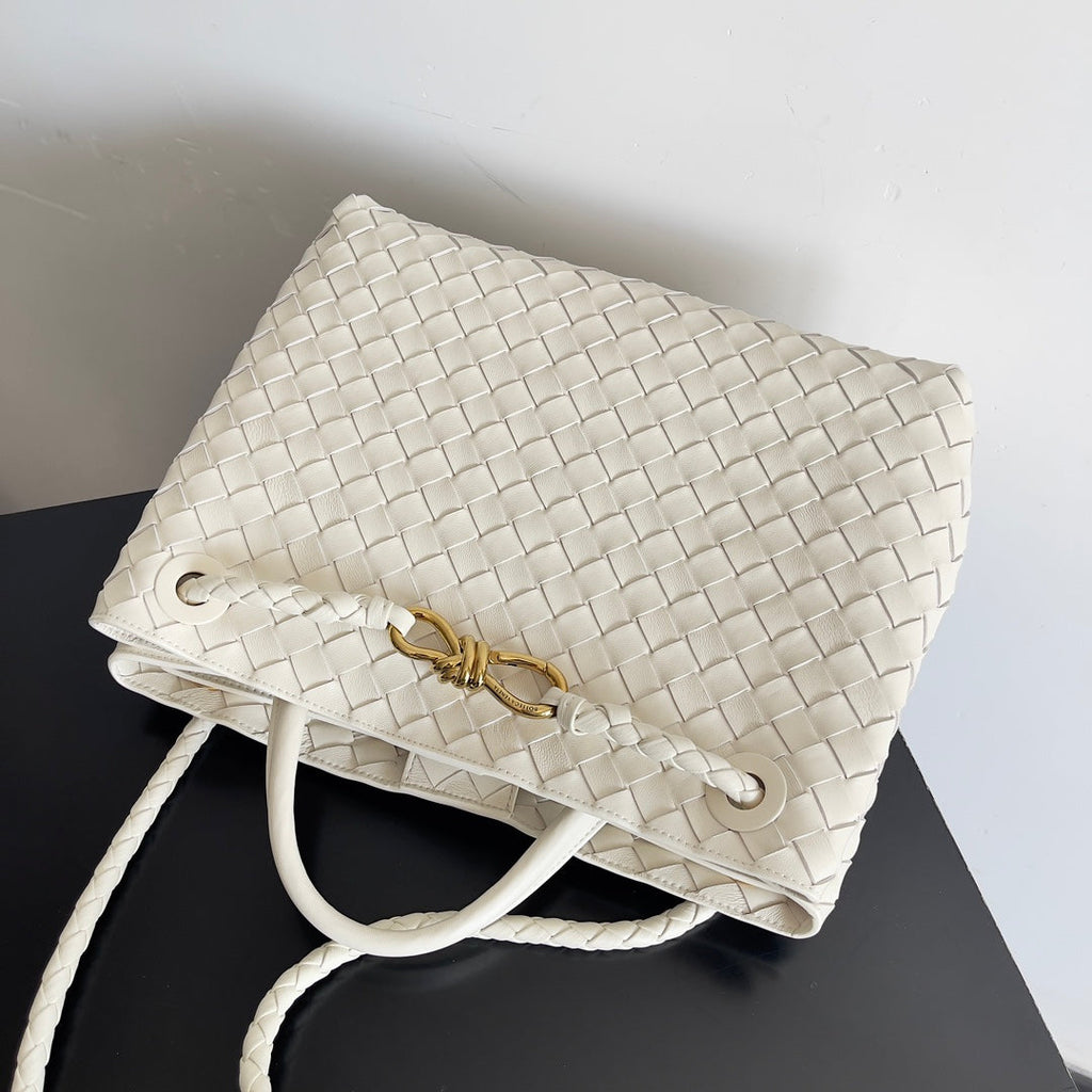 HANDLE BAG ANDIAMO 32 IN OFF WHITE LAMBSKIN