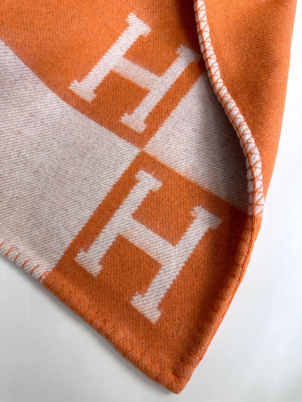 AVALON THROW BLANKET 170 CM IN TIGER ORANGE CASHMERE 294474