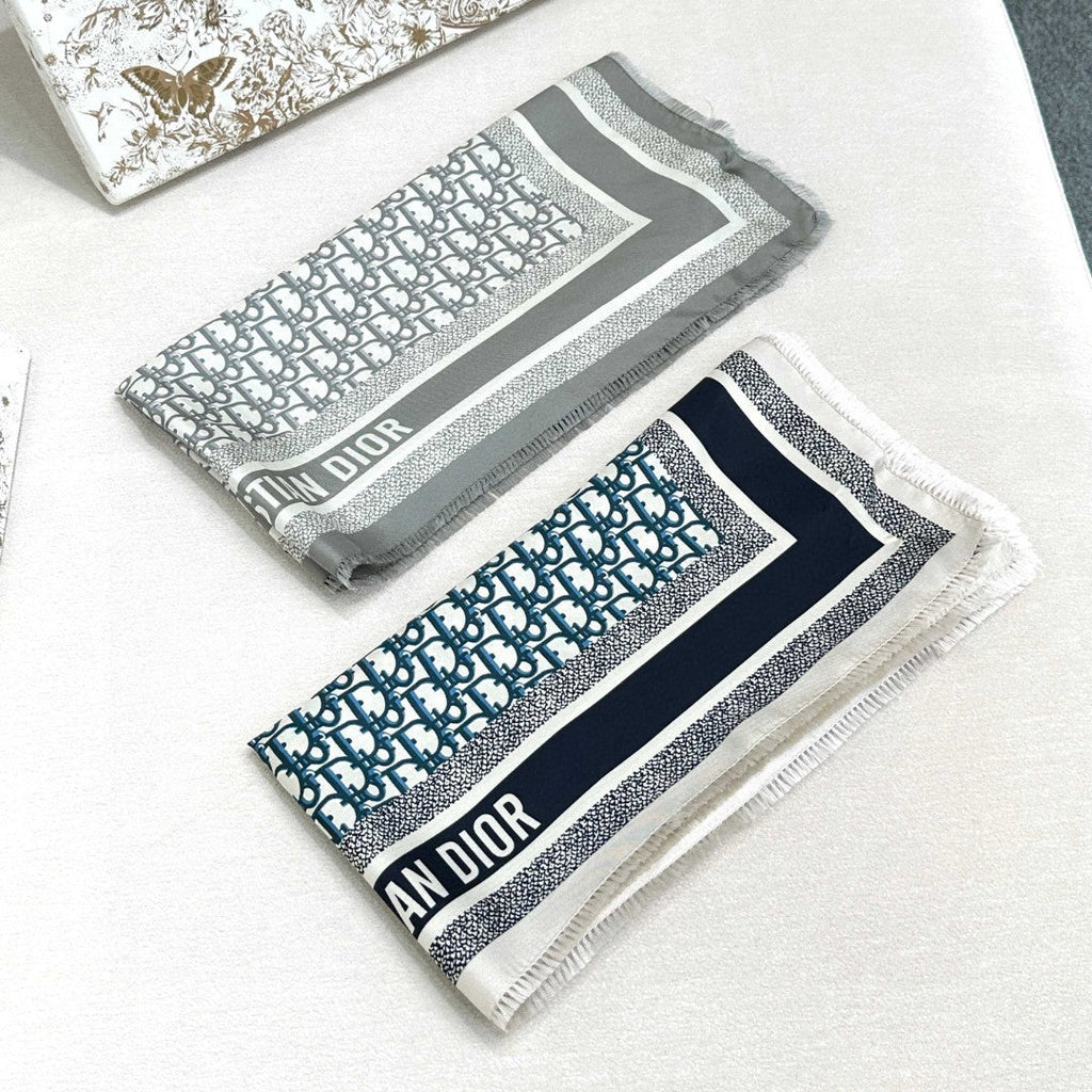 DIOR SCARF 70 CM IN SILK 600303