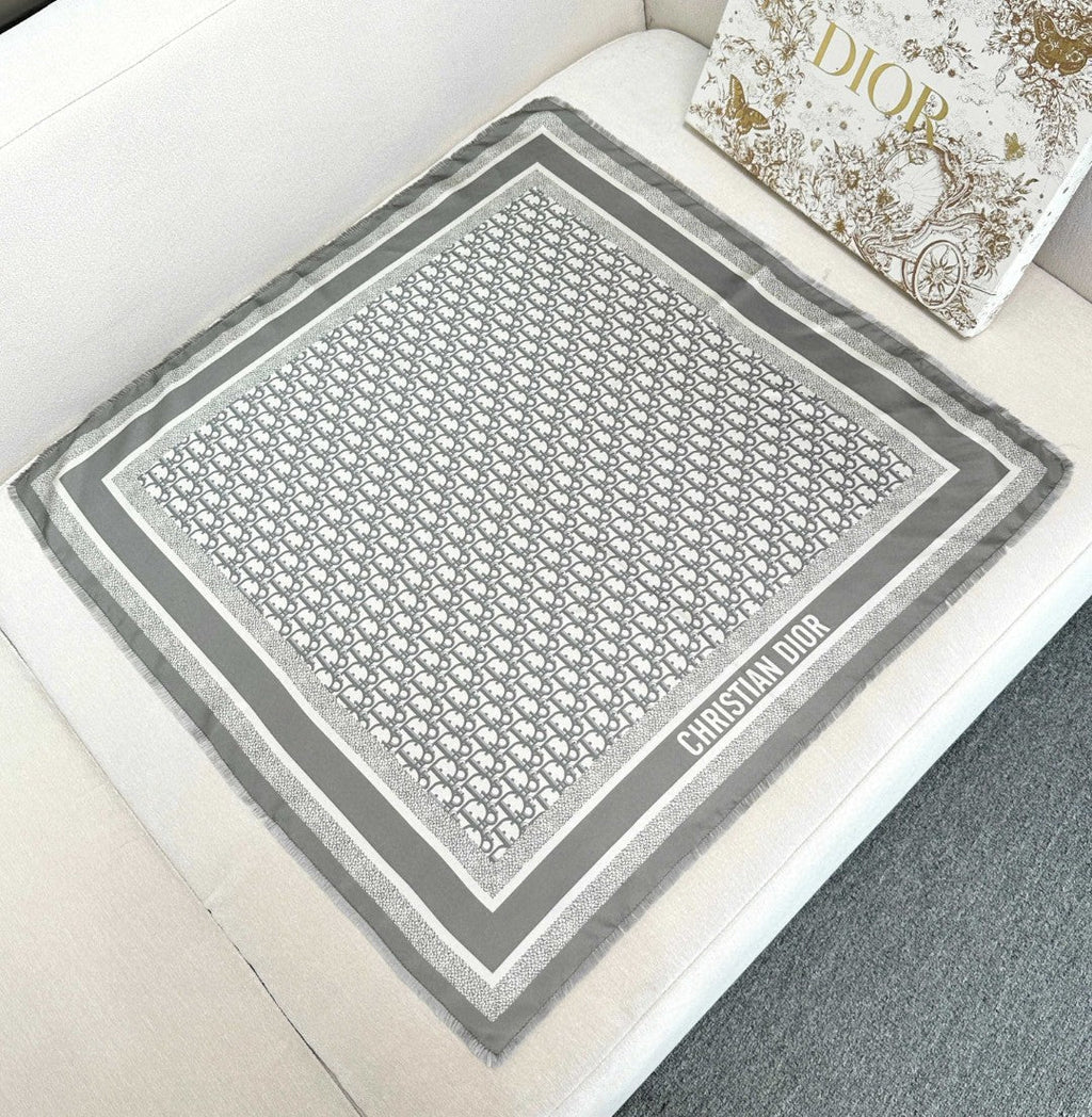 DIOR SCARF 70 CM IN SILK 600304
