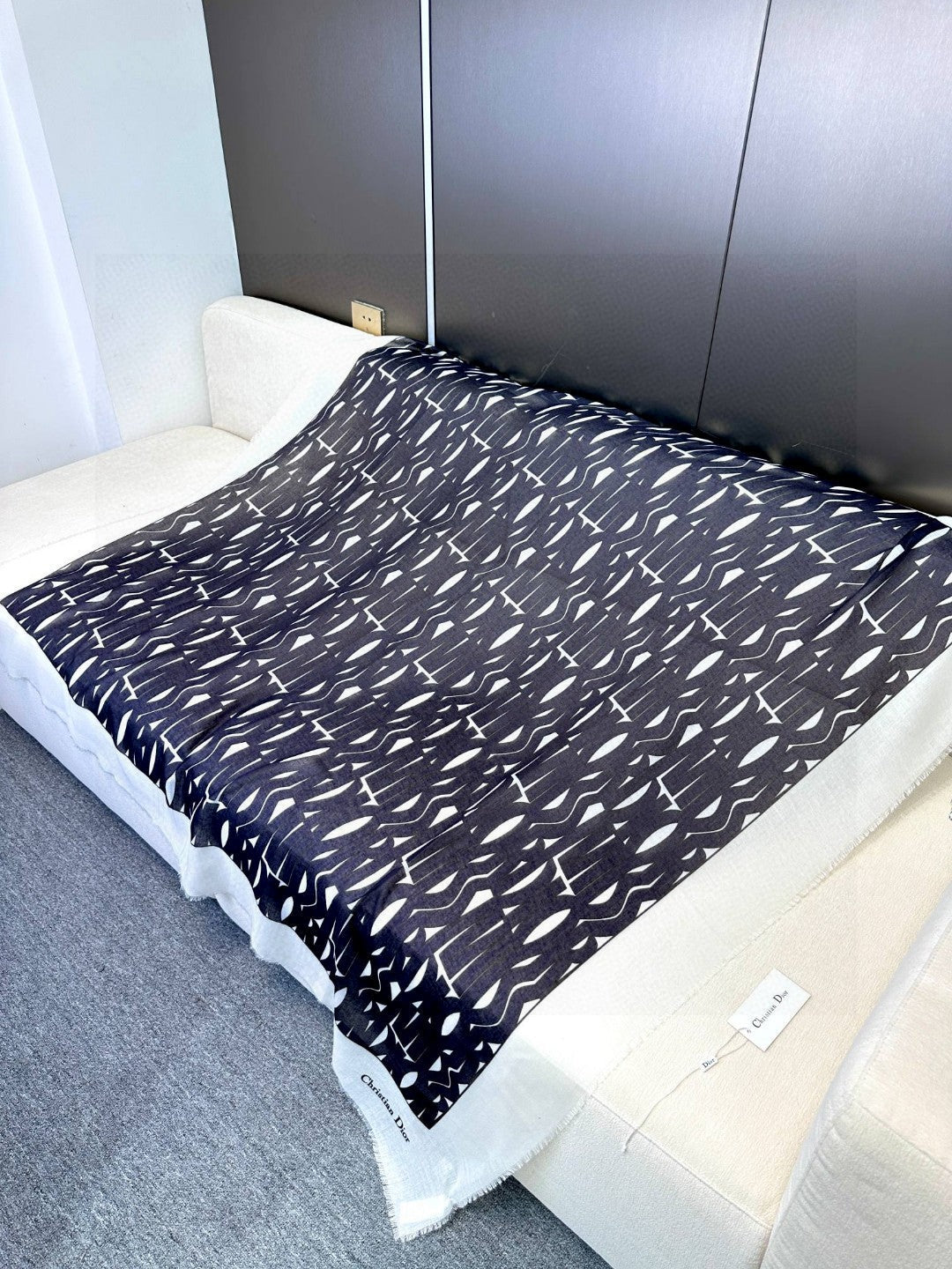 DIOR SCARF 180 CM IN SILK 654446