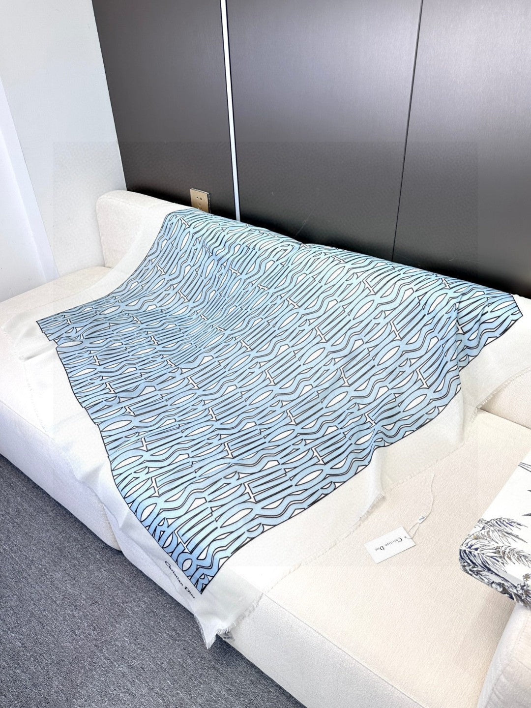 DIOR SCARF 180 CM IN SILK 654447