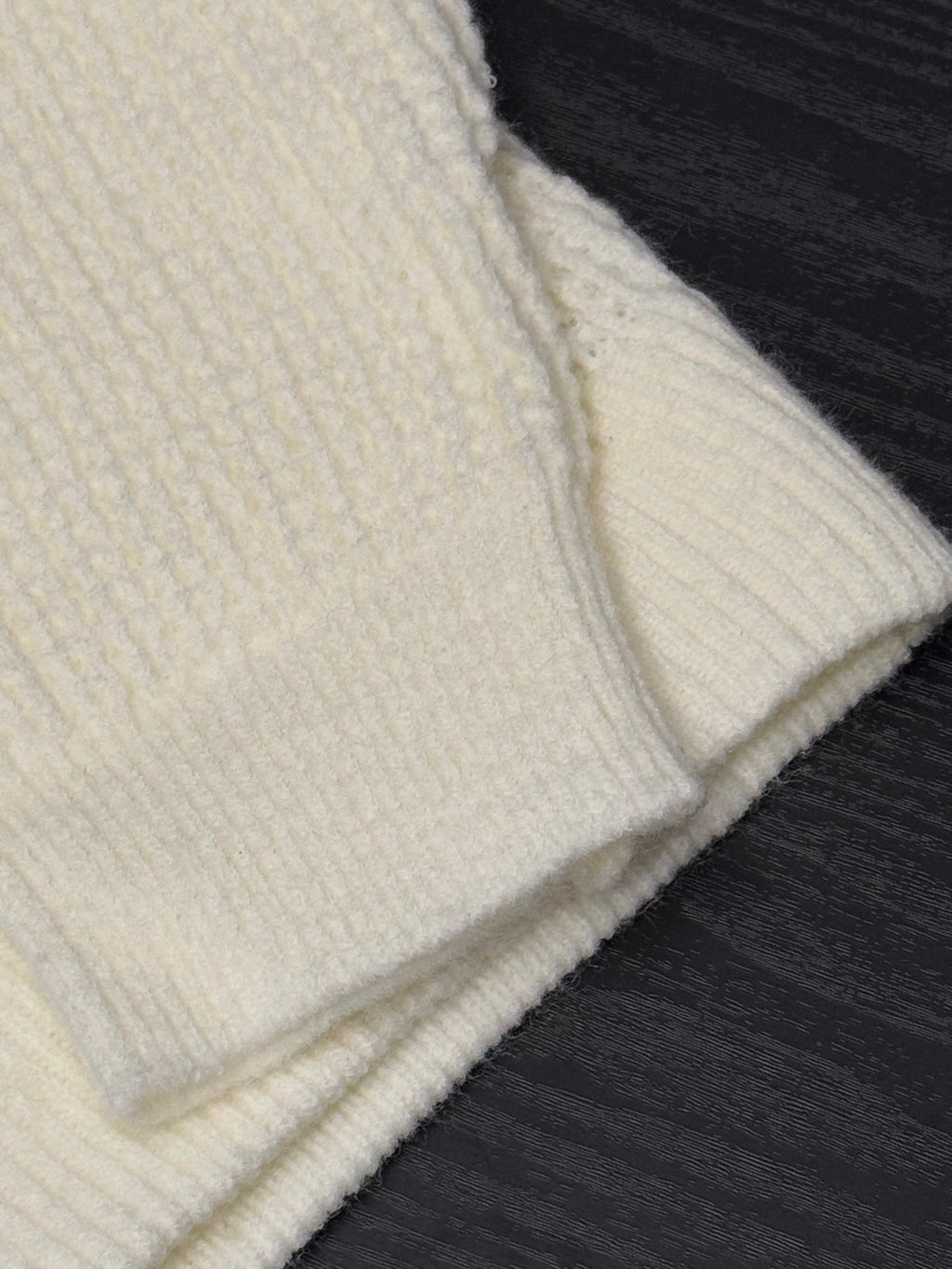 ALO KNIT CARDIGAN & SHORTS SET STYLE 31