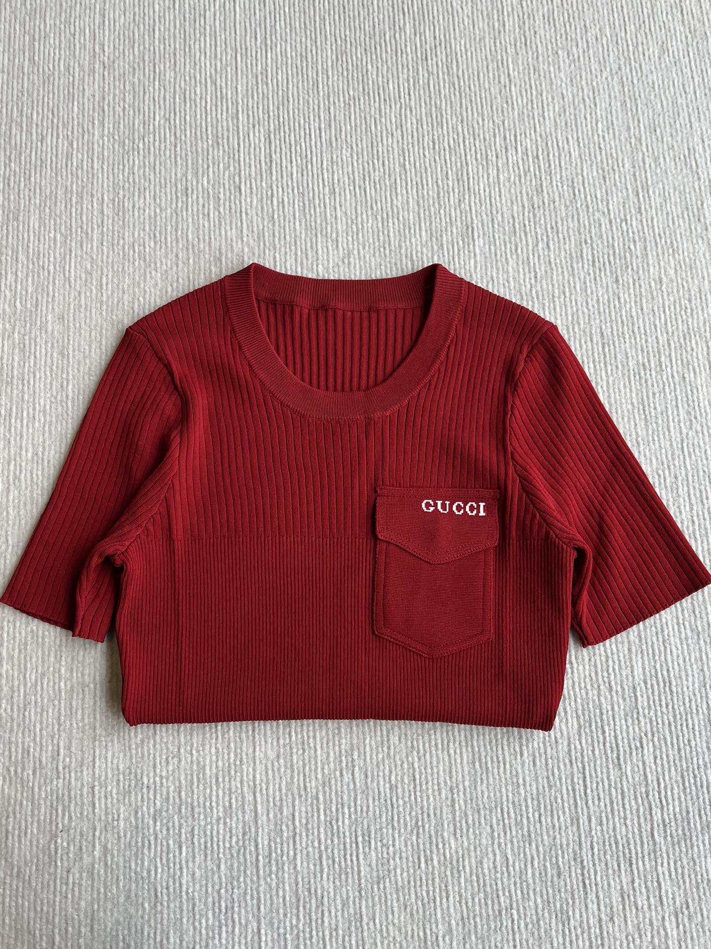 GUCCI SHORT-SLEEVE KNIT TOP 242808