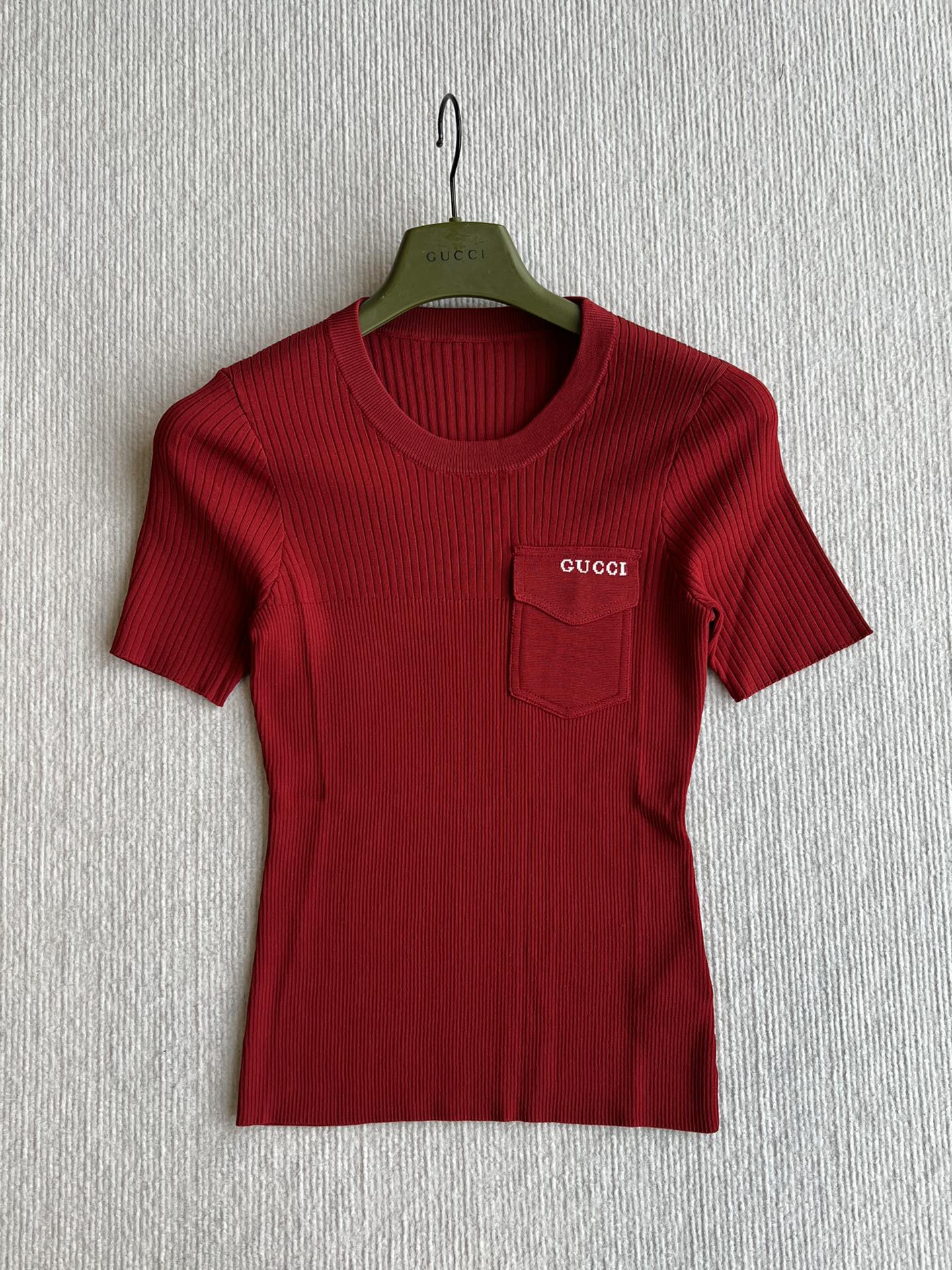 GUCCI SHORT-SLEEVE KNIT TOP 242808