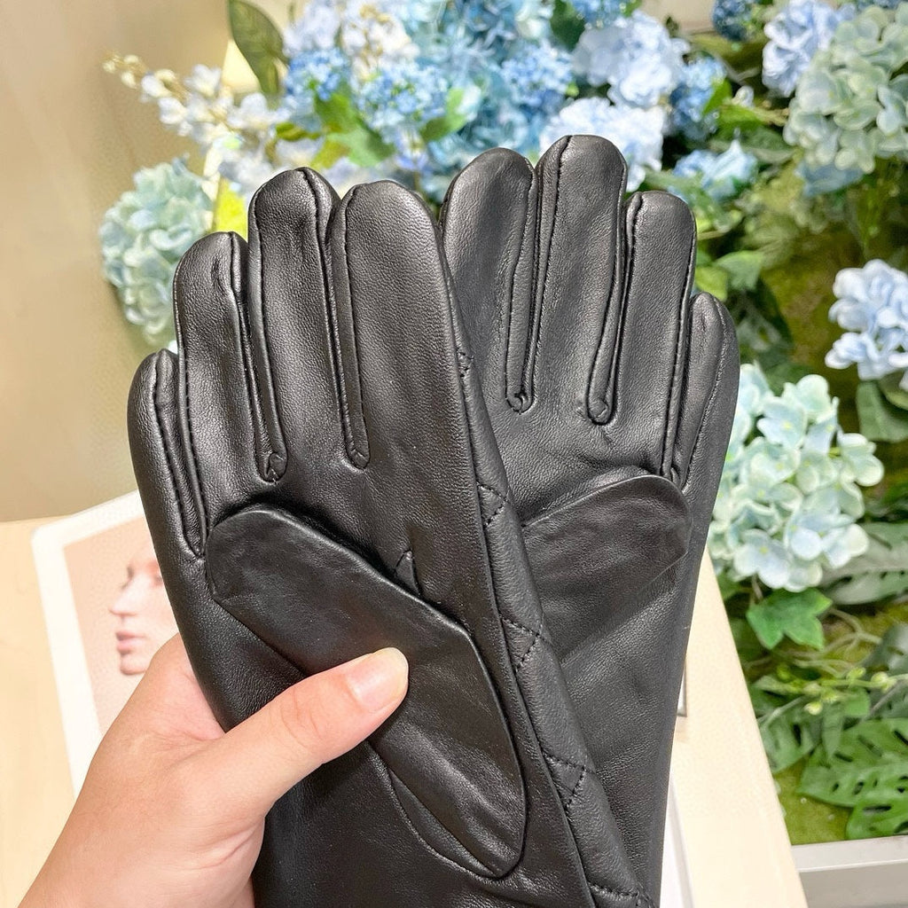 GLOVES IN BLACK LAMBSKIN 462417