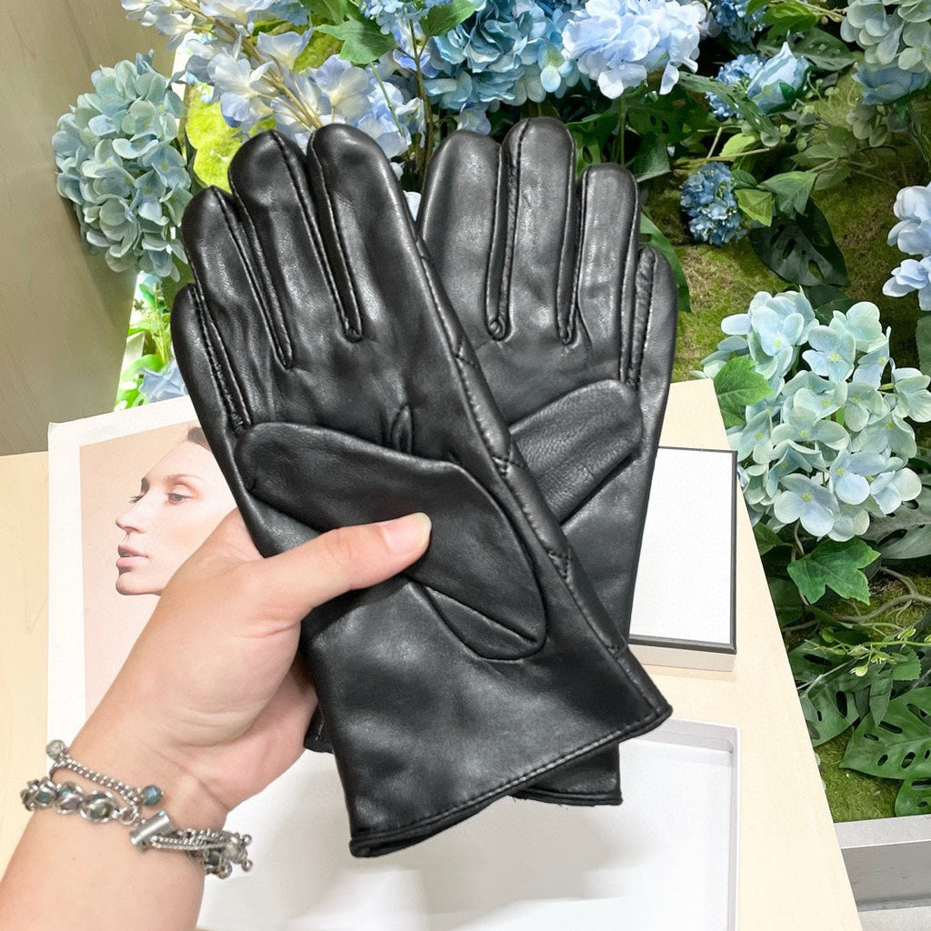 GLOVES IN BLACK CALFSKIN 462420