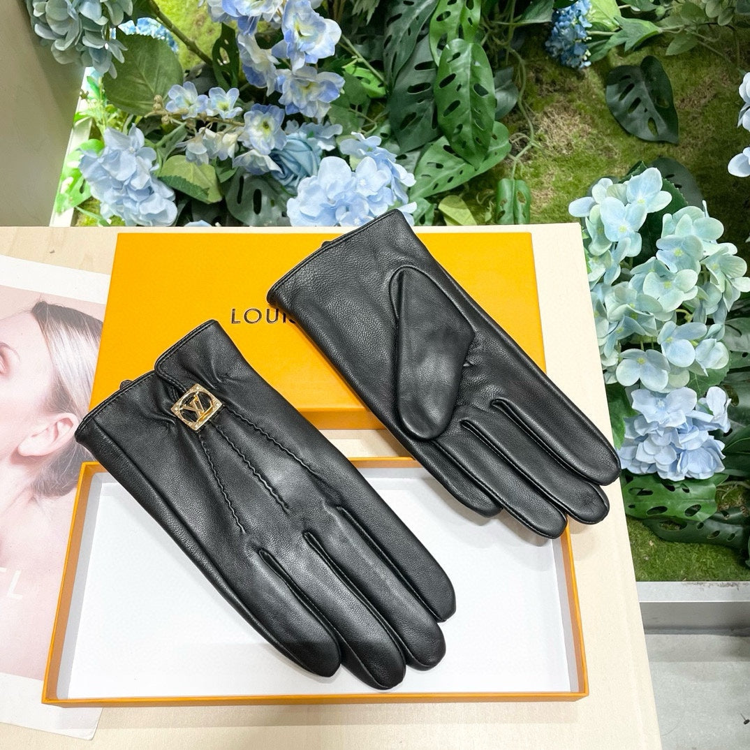 LV GLOVES IN BLACK LAMBSKIN WITH GOLD LOGO 462422