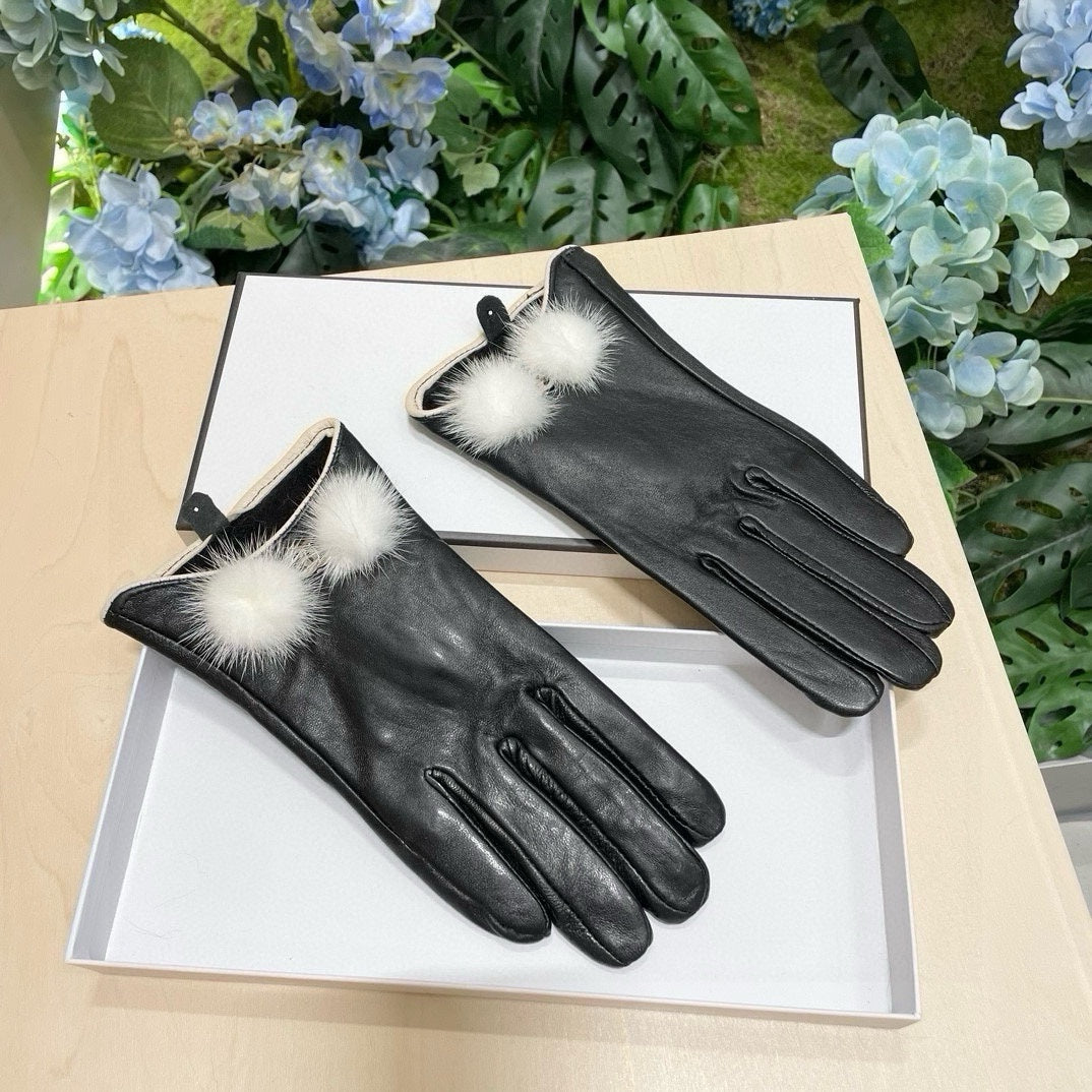 GLOVES IN BLACK LAMBSKIN WITH LAMB FUR 463823