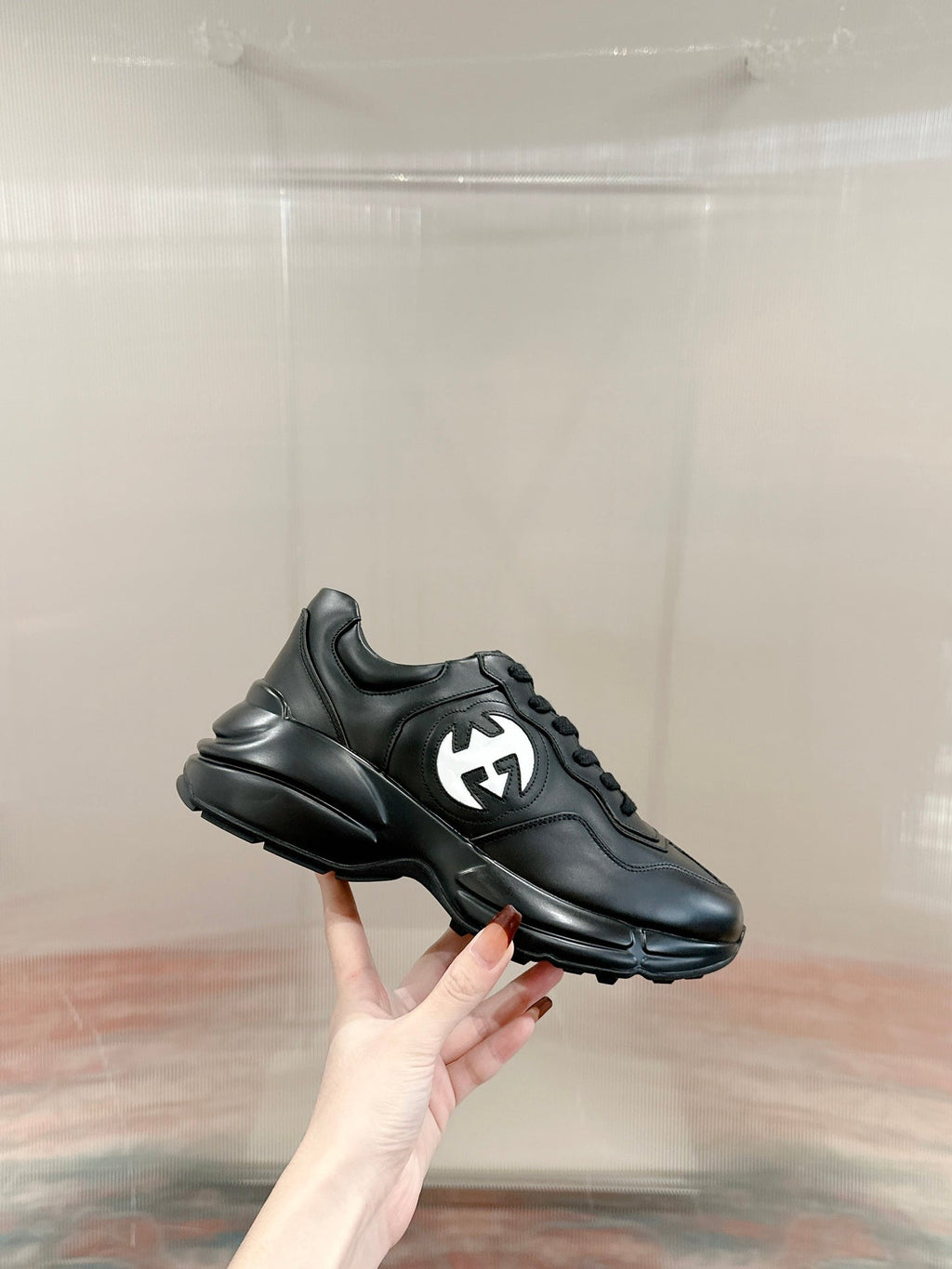 GG RHYTON TRAINER BLACK CALFSKIN WITH WHITE LOGO