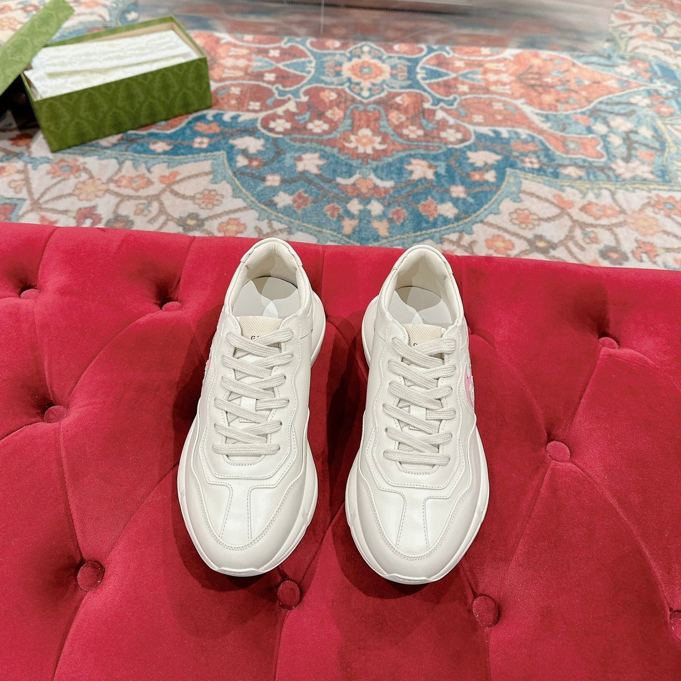 GG RHYTON TRAINER WHITE CALFSKIN WITH PINK LOGO