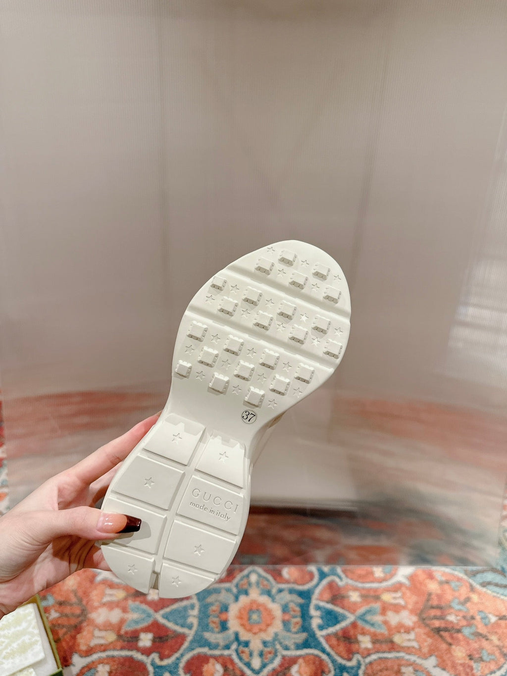 GG RHYTON TRAINER WHITE CALFSKIN WITH NAVY LOGO