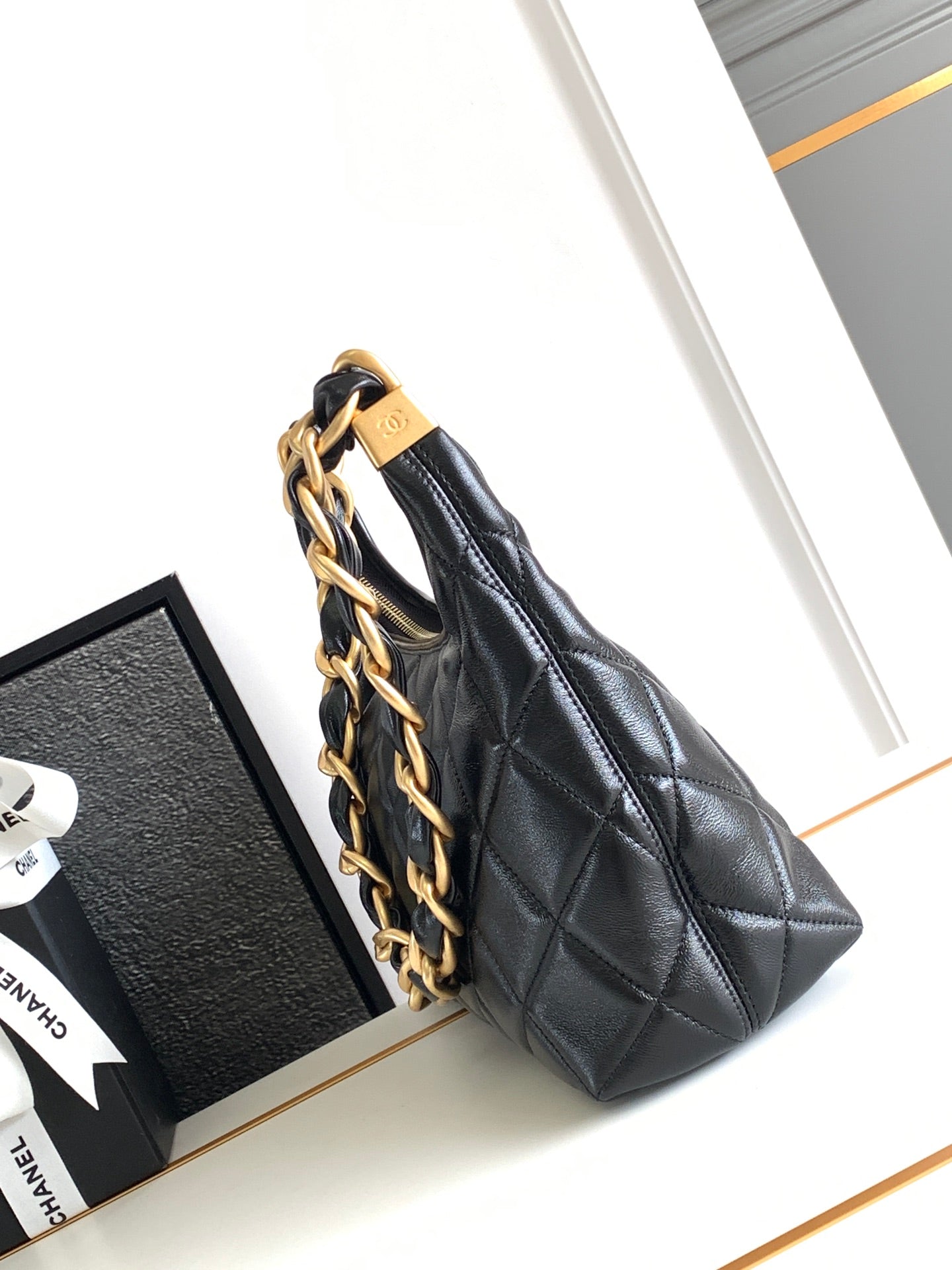CHANEL 25S HOBO BAG 26 CM IN BLACK LAMBSKIN WITH GOLD HARDWARE