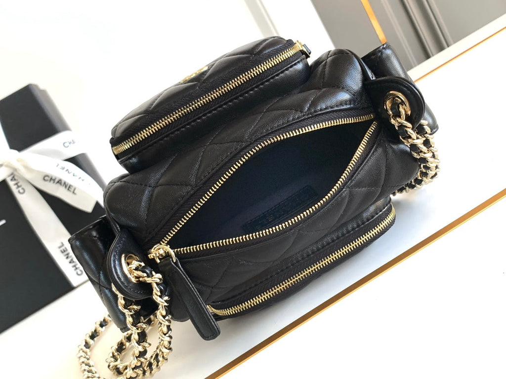 CHANEL 25S CAMERA BAG 23 IN BLACK LAMBSKIN WITH GOLD HARDWARE