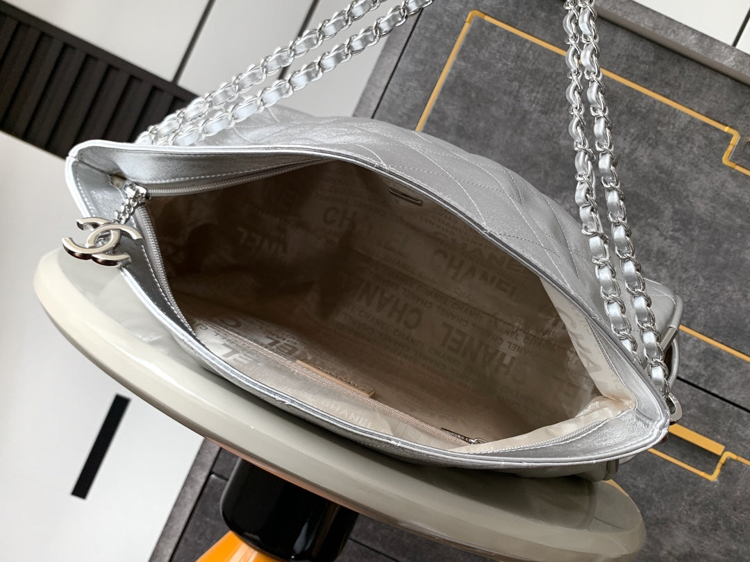 CHANEL 25S HOBO BAG 40 CM IN SILVER LAMBSKIN
