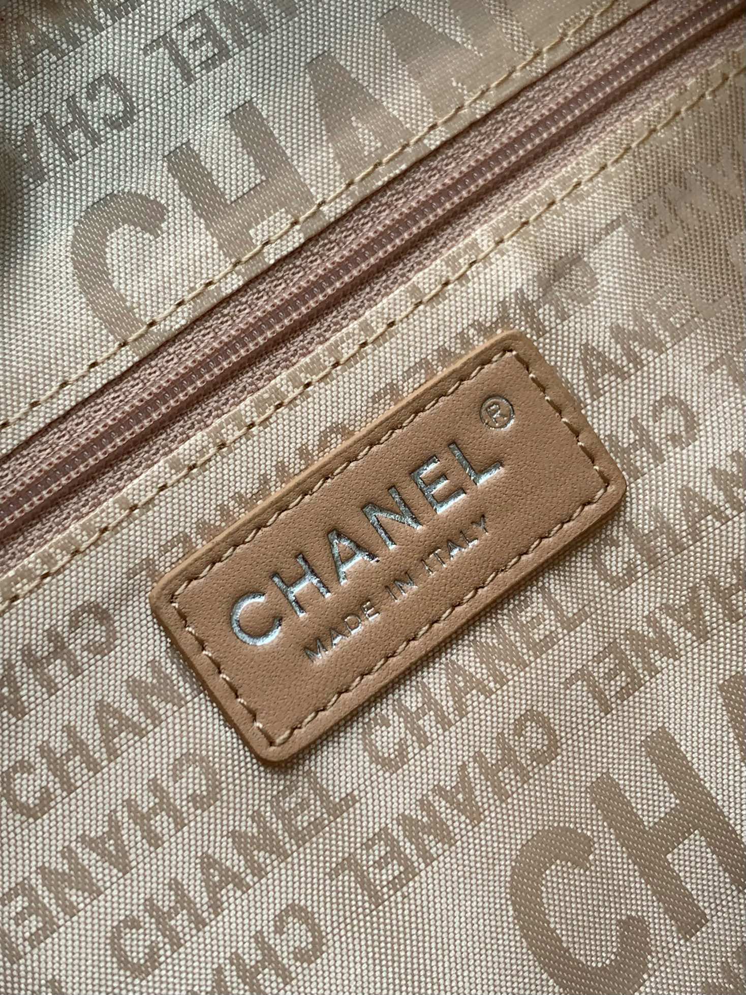 CHANEL 25S HOBO BAG 30 CM IN SILVER SMOOTH CALFSKIN