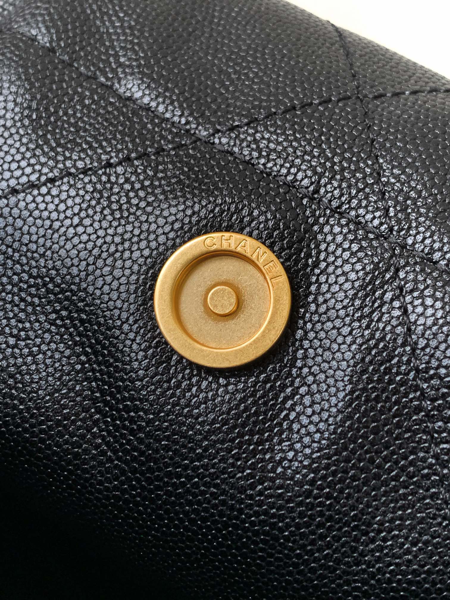 CHANEL BAG 25S 37 CM IN BLACK LAMBSKIN WITH GOLD HARDWARE