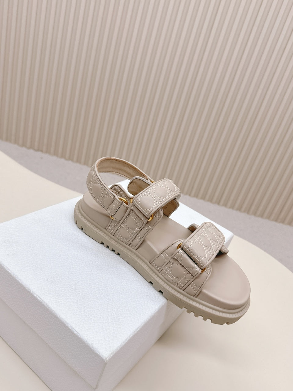 DIOR BACK-STRAP SANDALS 25S IN LIGHT BEIGE CALFSKIN