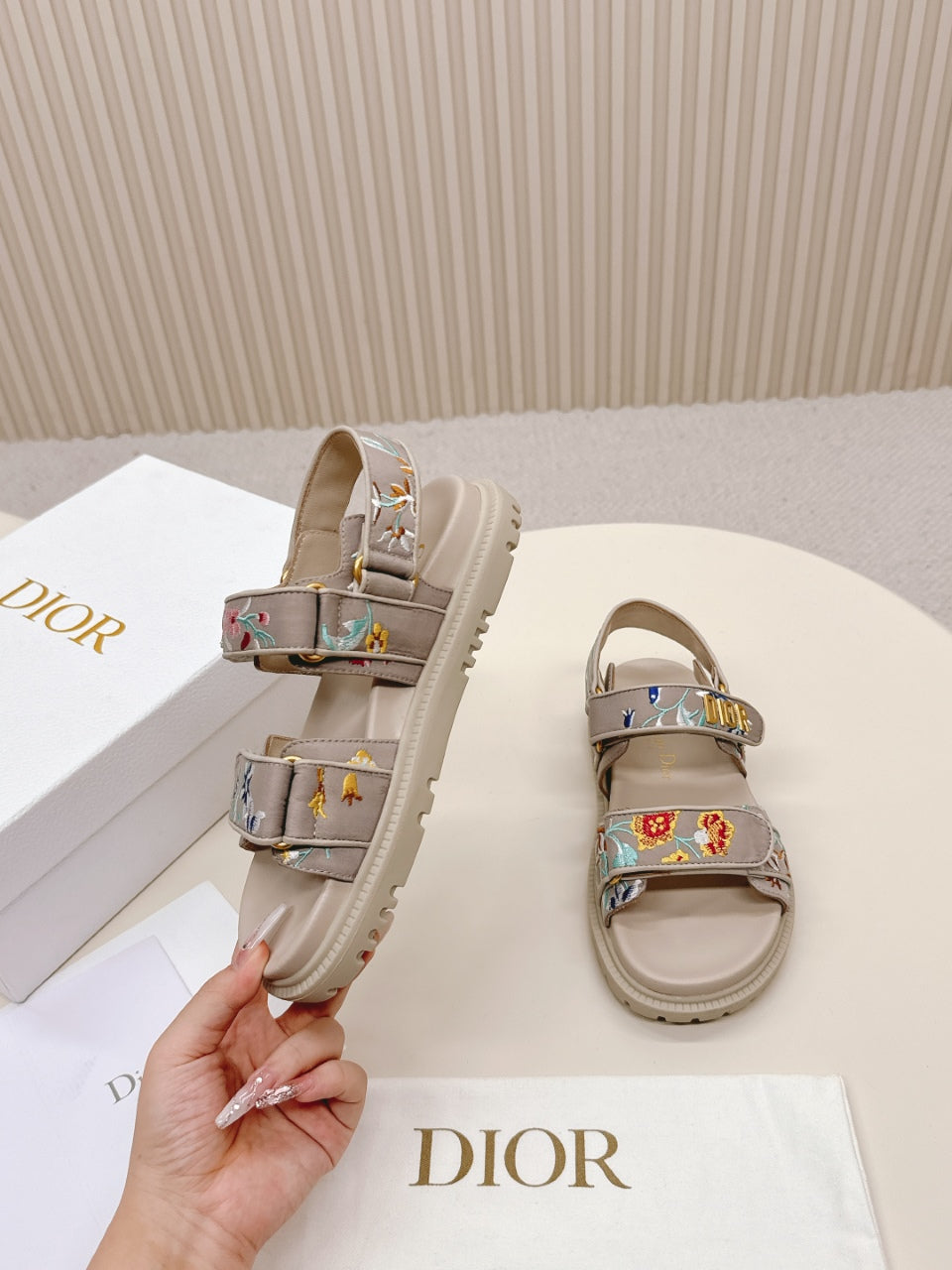 DIOR BACK-STRAP SANDALS 25S IN BEIGE CALFSKIN EMBROIDERED WITH PETITES FLEURS
