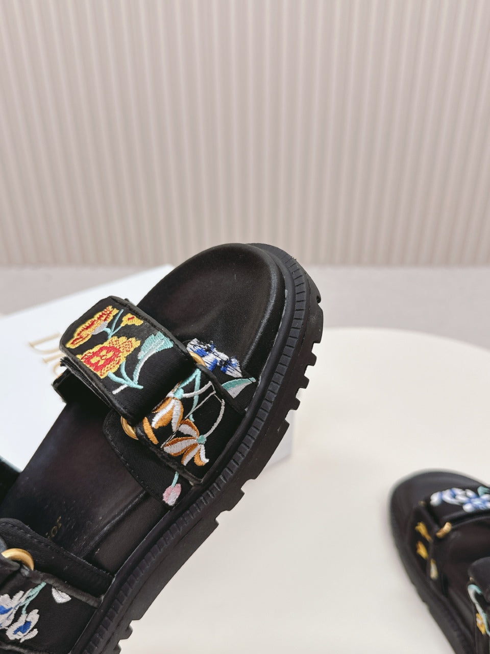 DIOR BACK-STRAP SANDALS 25S IN BLACK CALFSKIN EMBROIDERED WITH PETITES FLEURS