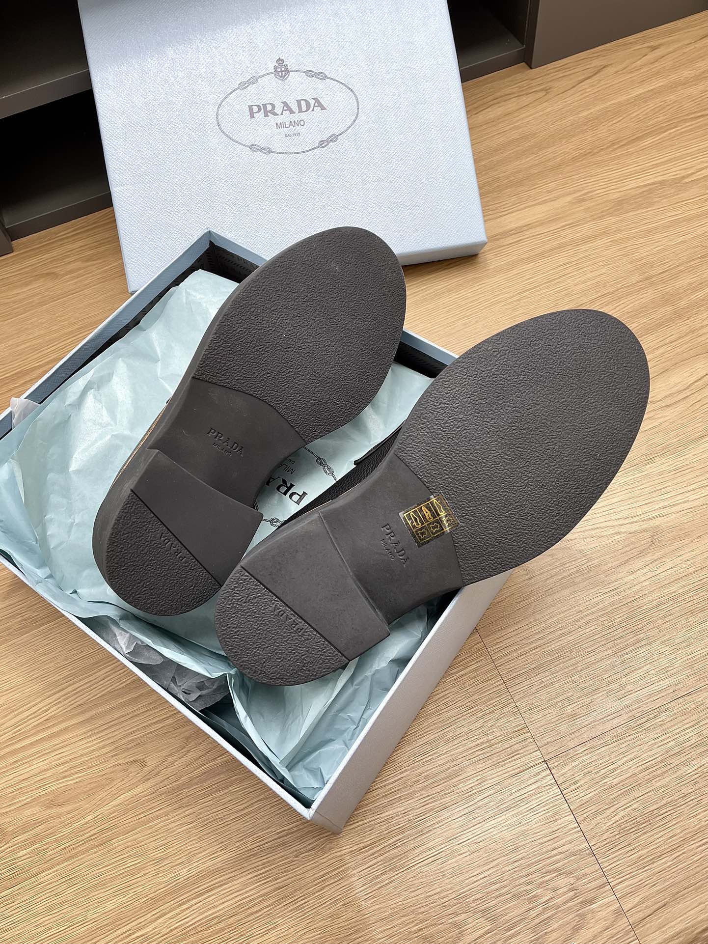 PRA CHOCOLATE LOAFERS BLACK AND WHITE CALFSKIN