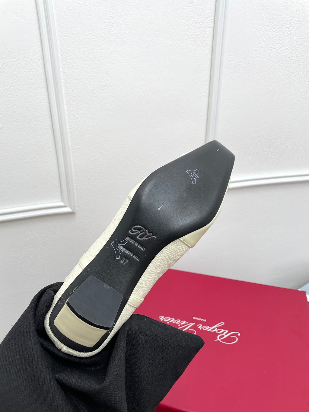 BELLE VIVIER SOCK LACQUERED BUCKLE ANKLE BOOTS IN OFF WHITE CALFSKIN AND TECHNICAL FABRIC