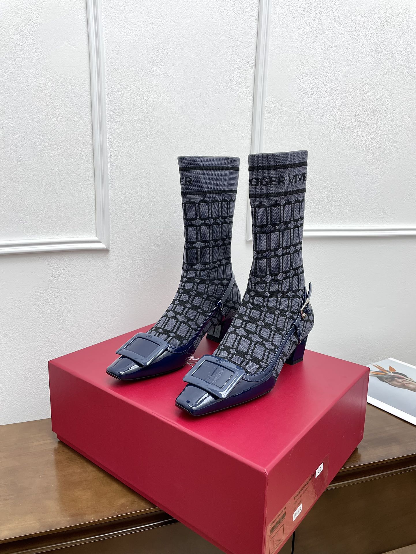 BELLE VIVIER SOCK LACQUERED BUCKLE ANKLE BOOTS IN NAVY BLUE CALFSKIN AND TECHNICAL FABRIC