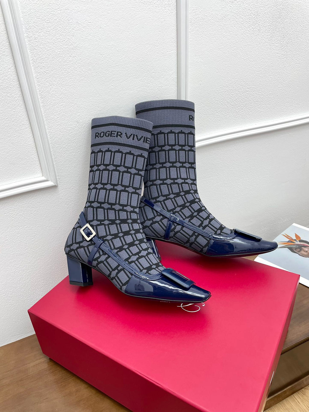 BELLE VIVIER SOCK LACQUERED BUCKLE ANKLE BOOTS IN NAVY BLUE CALFSKIN AND TECHNICAL FABRIC