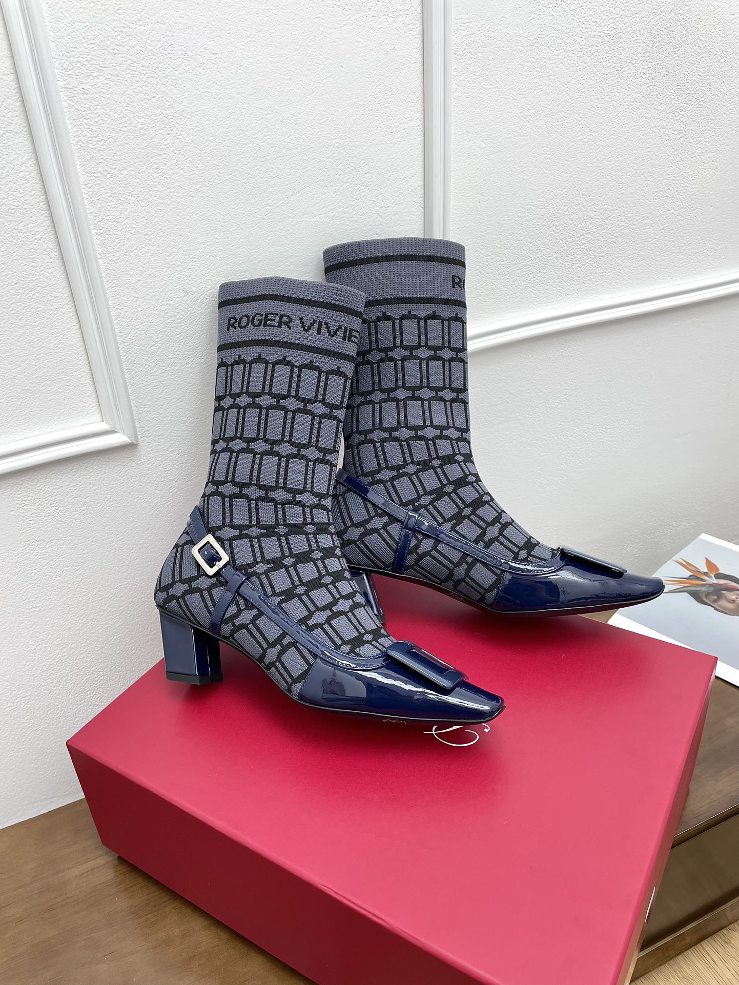 BELLE VIVIER SOCK LACQUERED BUCKLE ANKLE BOOTS IN NAVY BLUE CALFSKIN AND TECHNICAL FABRIC