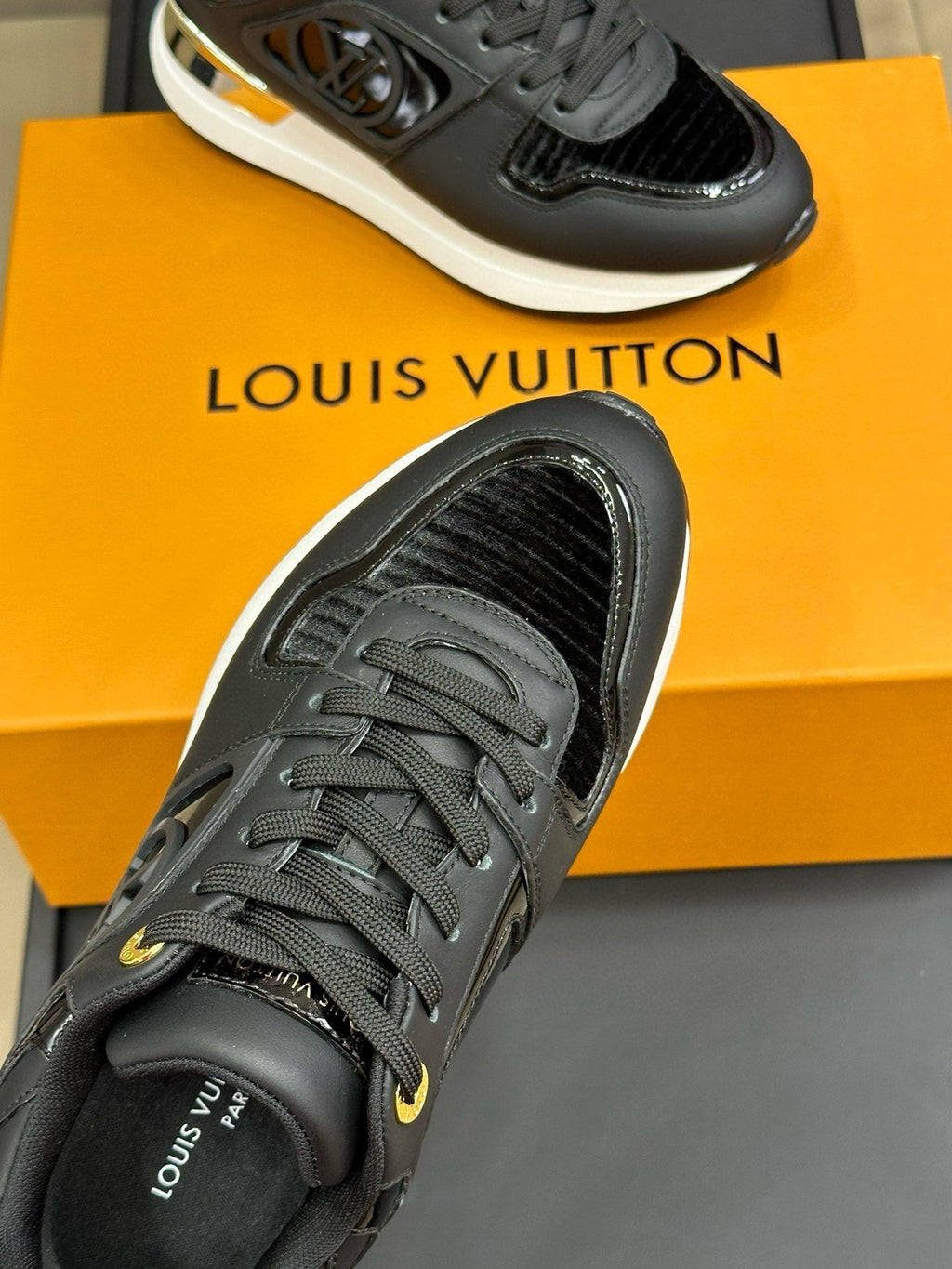 LV NEO RUN AWAY SNEAKER IN BLACK CALFSKIN
