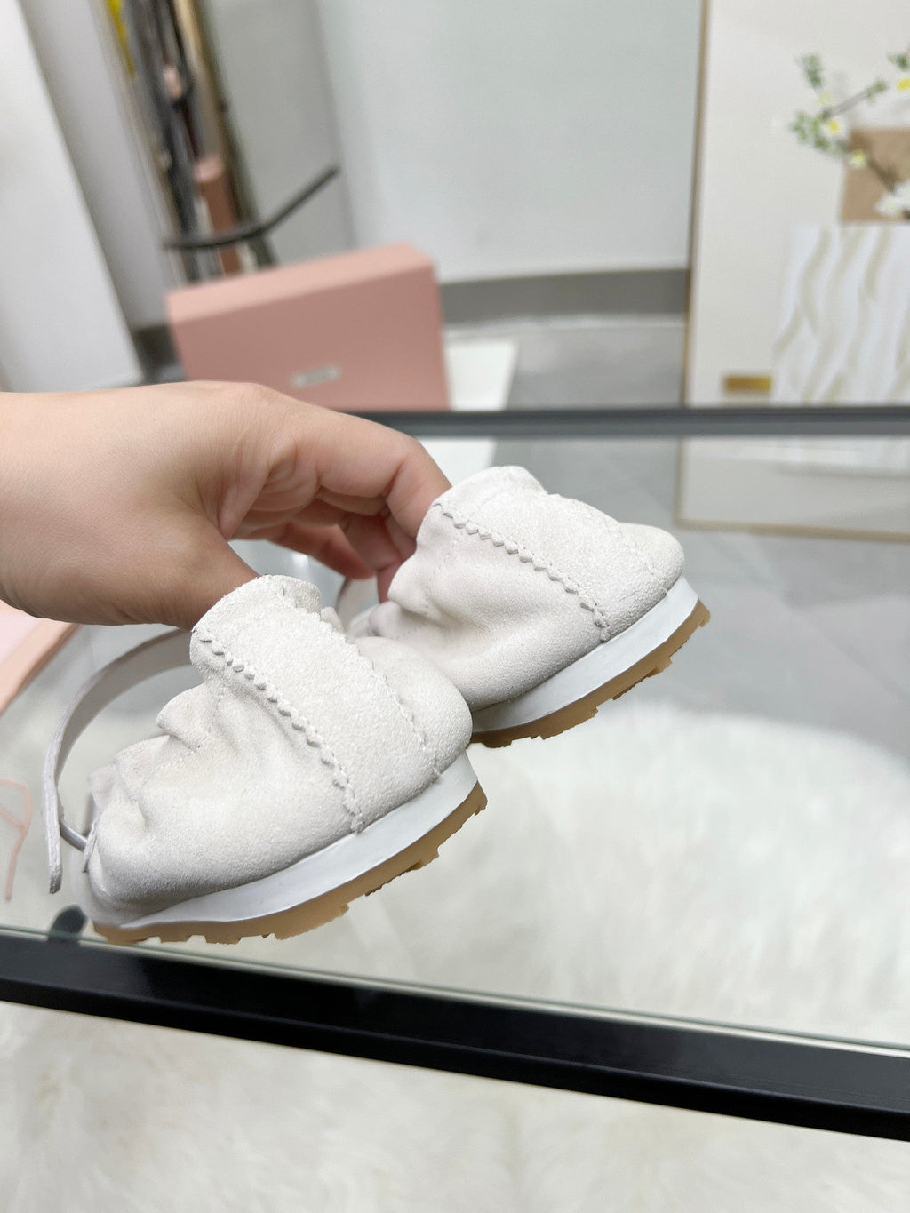 RUCHES NAPPA BALLERINAS IN OFF WHITE SUEDE