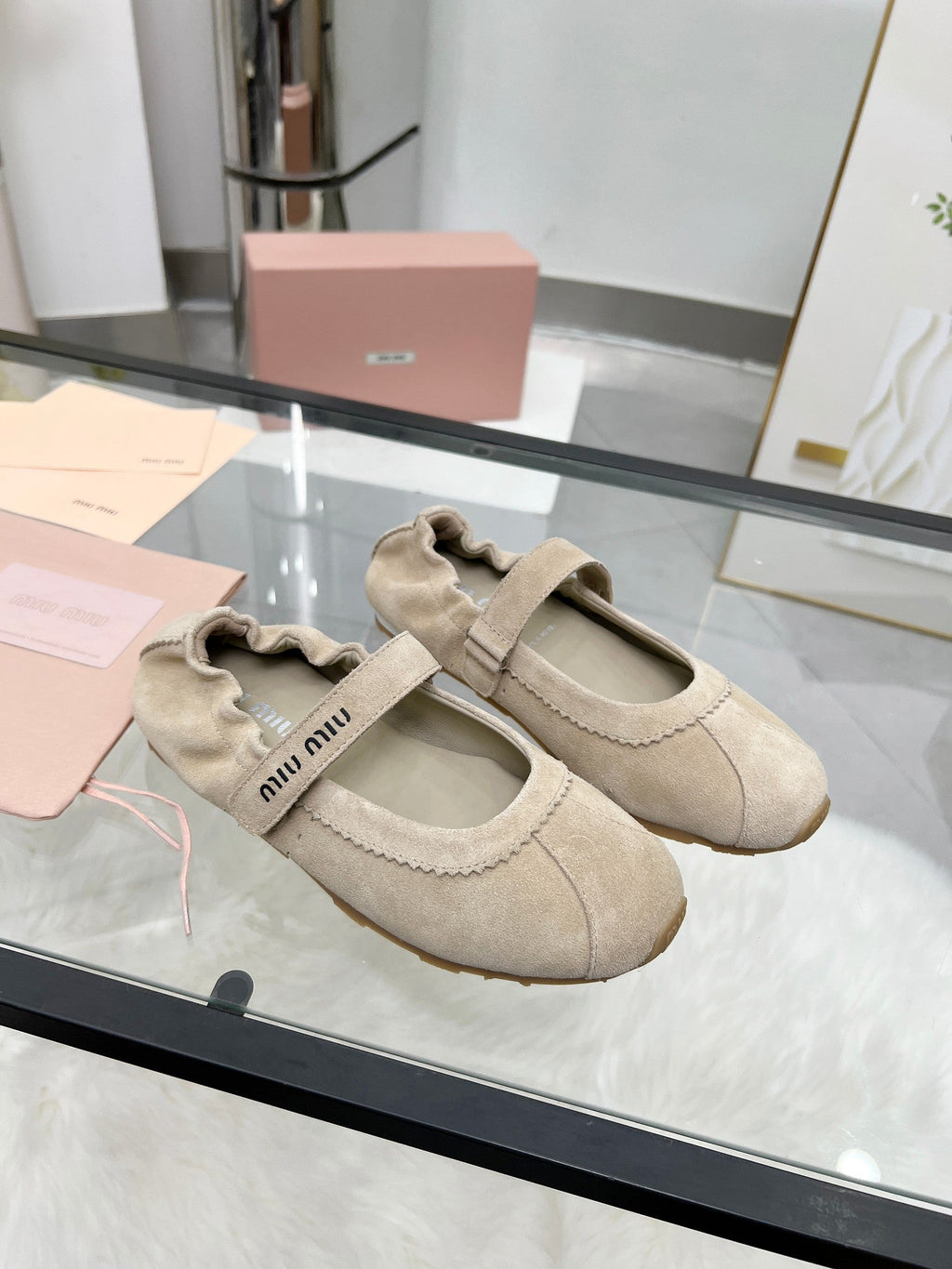 RUCHES NAPPA BALLERINAS IN BEIGE SUEDE
