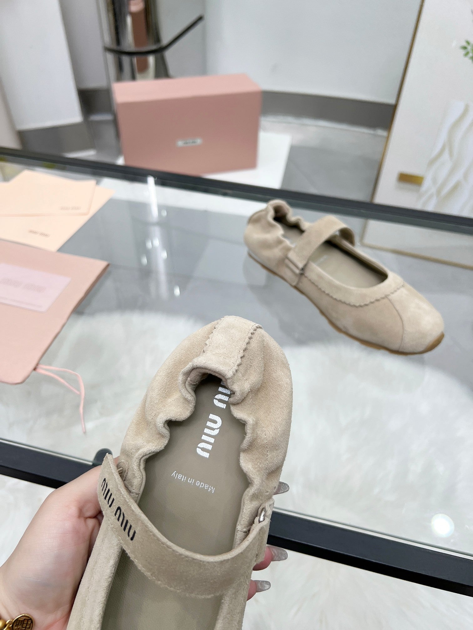 RUCHES NAPPA BALLERINAS IN BEIGE SUEDE