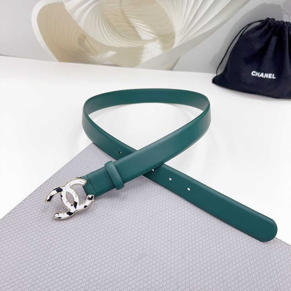 CC 30MM BELT IN COOL GREEN SHINNY CALFSKIN WHITE LOGO