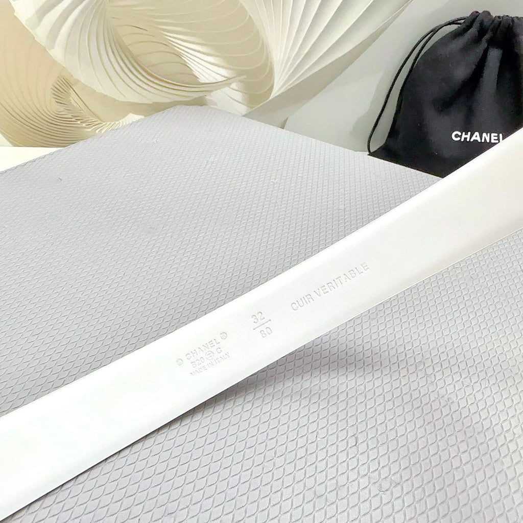 CC 30MM BELT IN WHITE SHINNY CALFSKIN WHITE LOGO