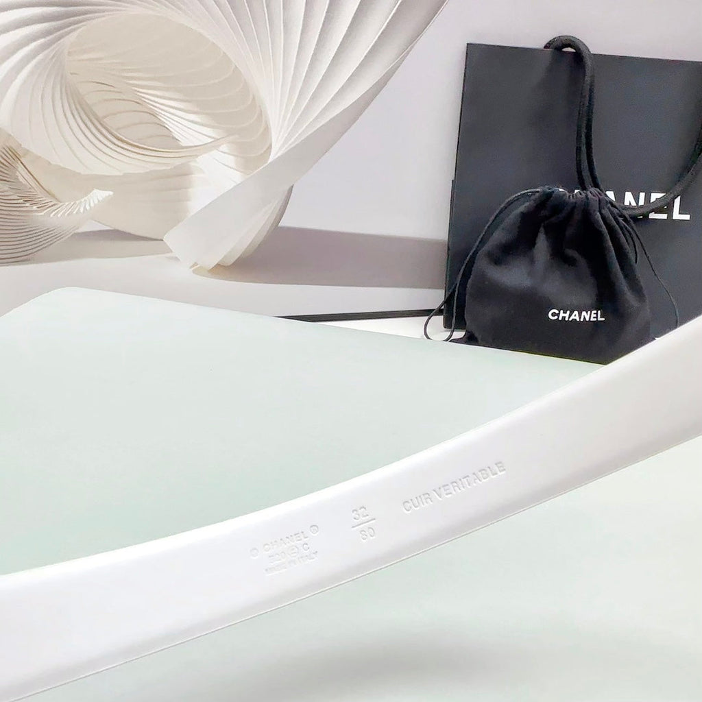 CC 30MM BELT IN WHITE SMOOTH CALFSKIN METAL HARDWARE