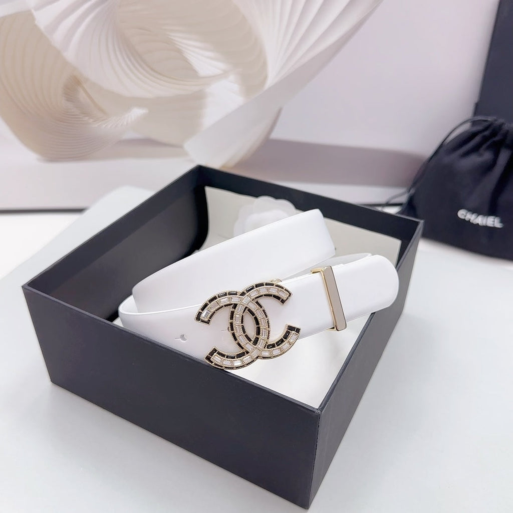 CC 30MM BELT IN WHITE SMOOTH CALFSKIN METAL LOGO
