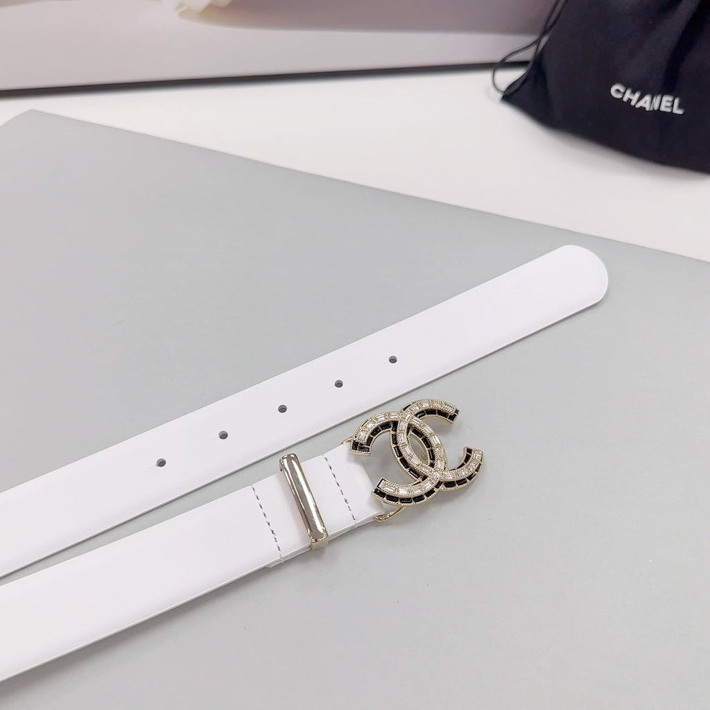 CC 30MM BELT IN WHITE SMOOTH CALFSKIN METAL LOGO
