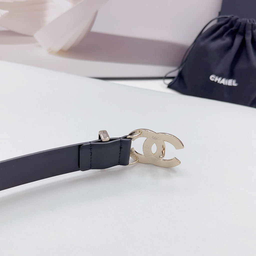 CC 30MM BELT IN BLACK SMOOTH CALFSKIN METAL LOGO