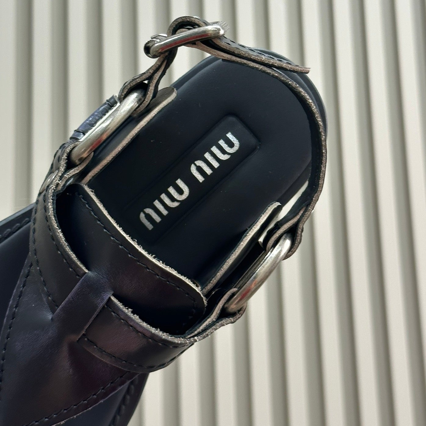 Sandals Black Retro Sheepskin