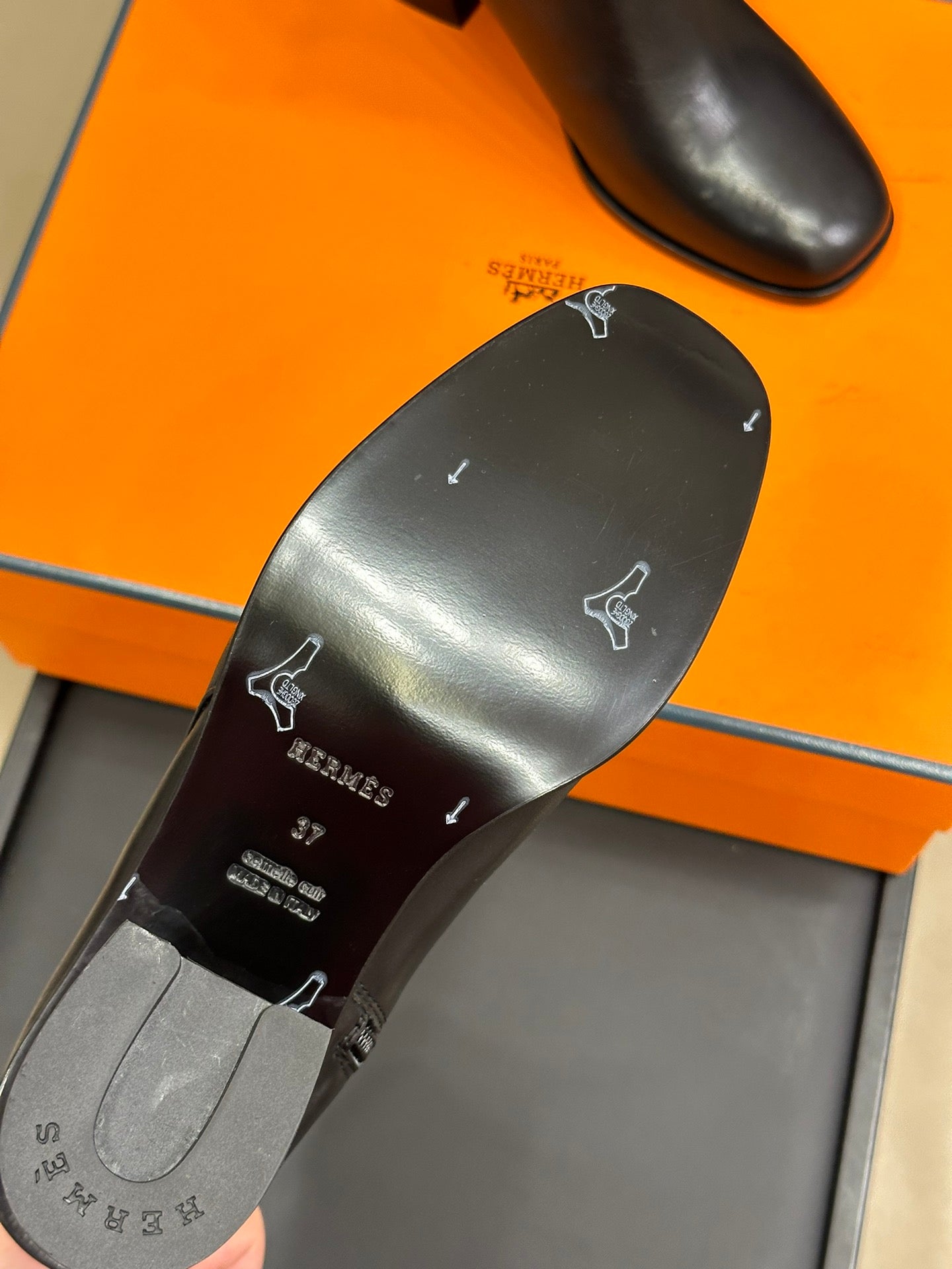 JILL 60 ANKLE BOOT IN BLACK CALFSKIN