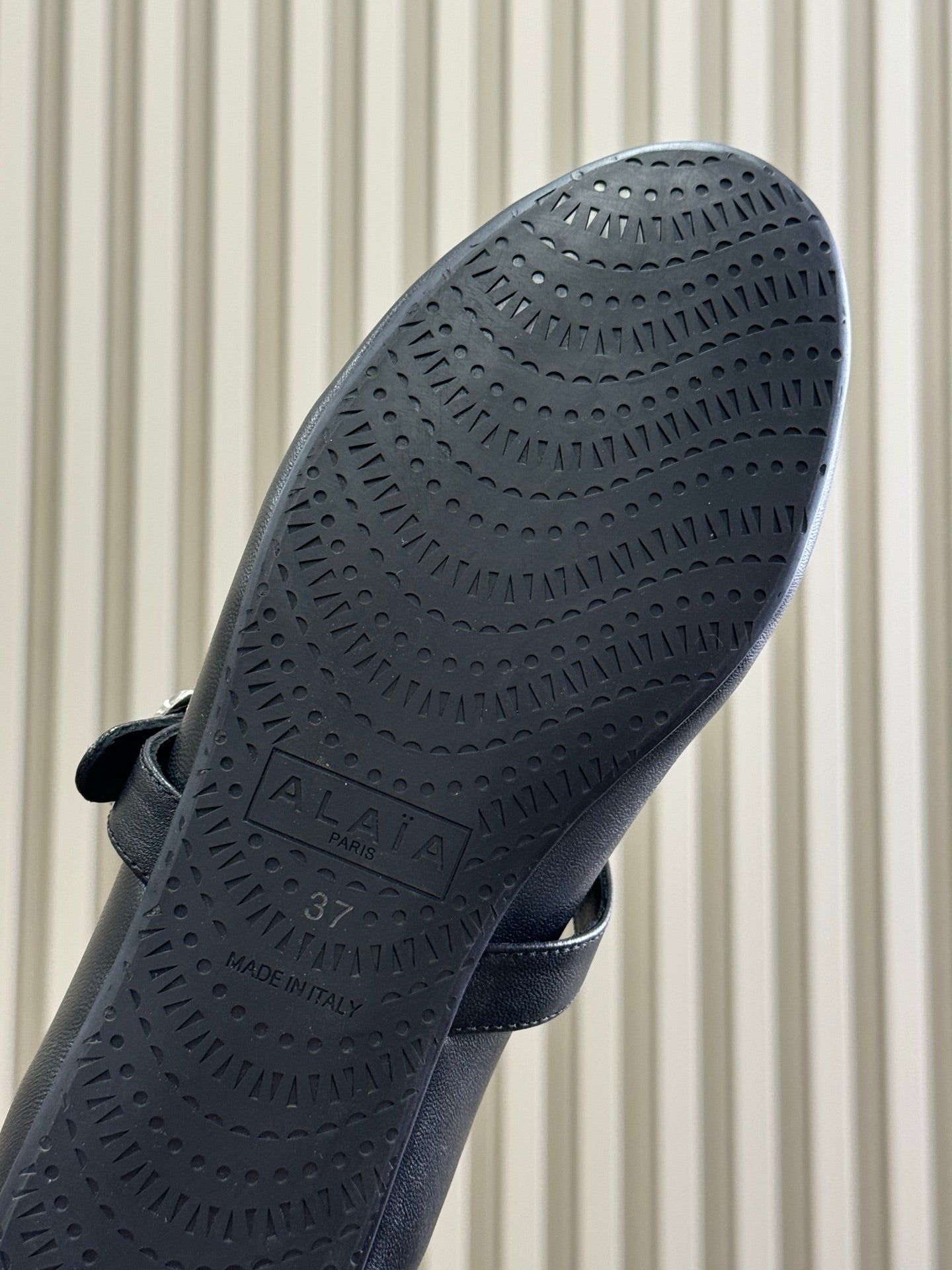 ALAIA 25S MARY JANE SHEARLING FLATS IN BLACK CALFSKIN