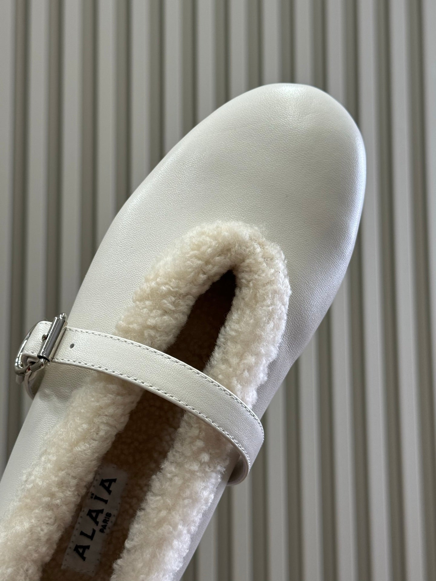 ALAIA 25S MARY JANE SHEARLING FLATS IN WHITE CALFSKIN
